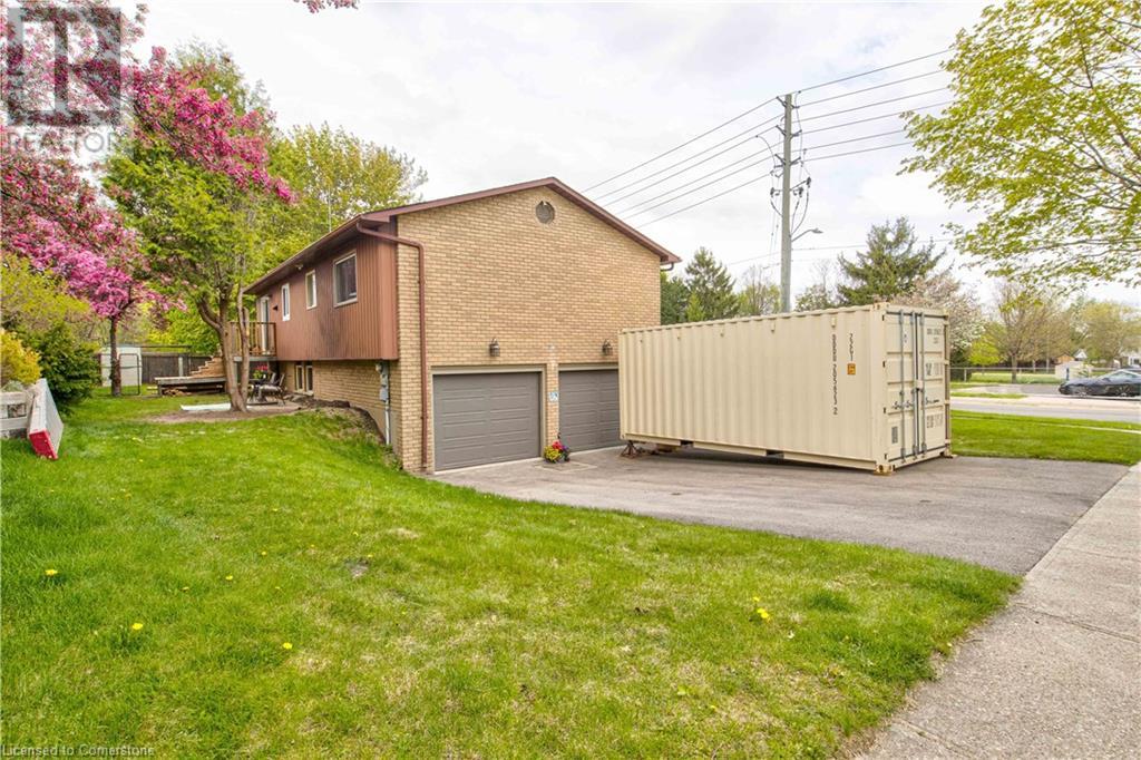 238 Foxhunt Road, Waterloo, Ontario  N2K 2R9 - Photo 41 - 40719299