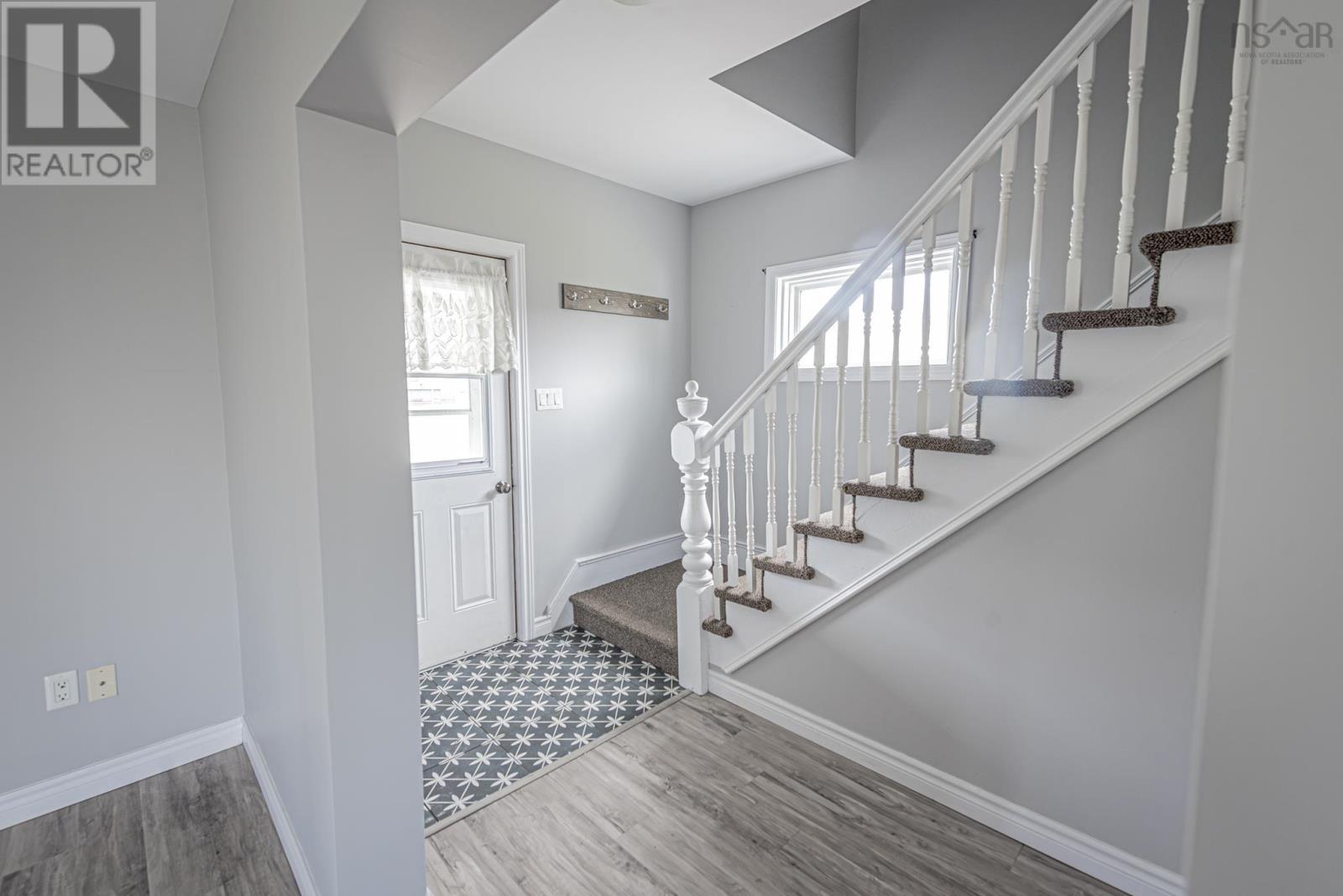 Property at 225 Munroe Avenue image 3