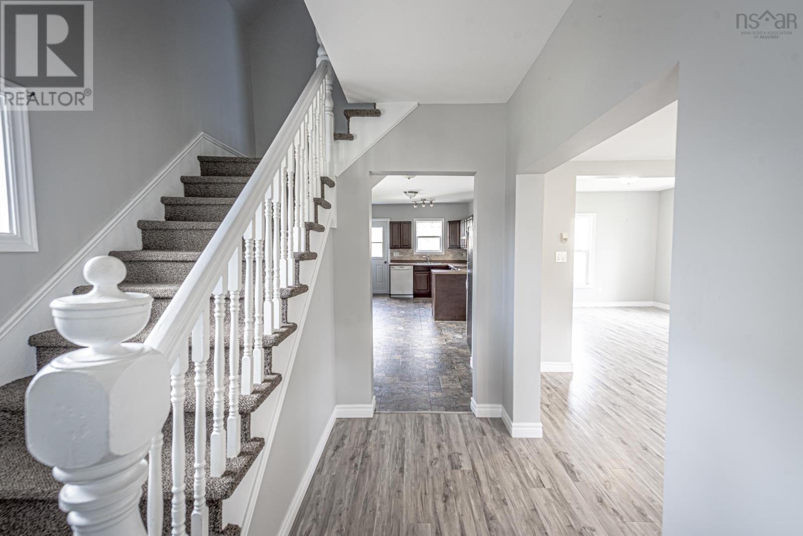 Property at 225 Munroe Avenue image 4