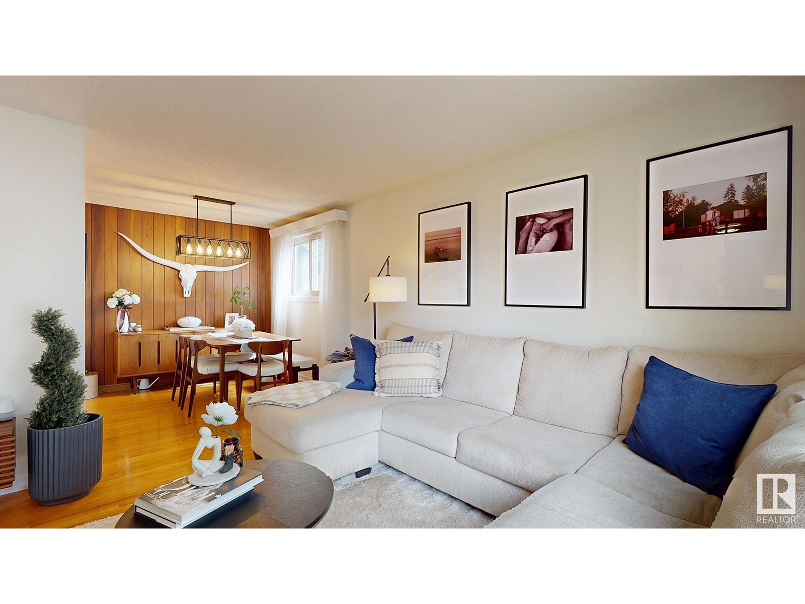 Property at 9001 157 ST NW image 4