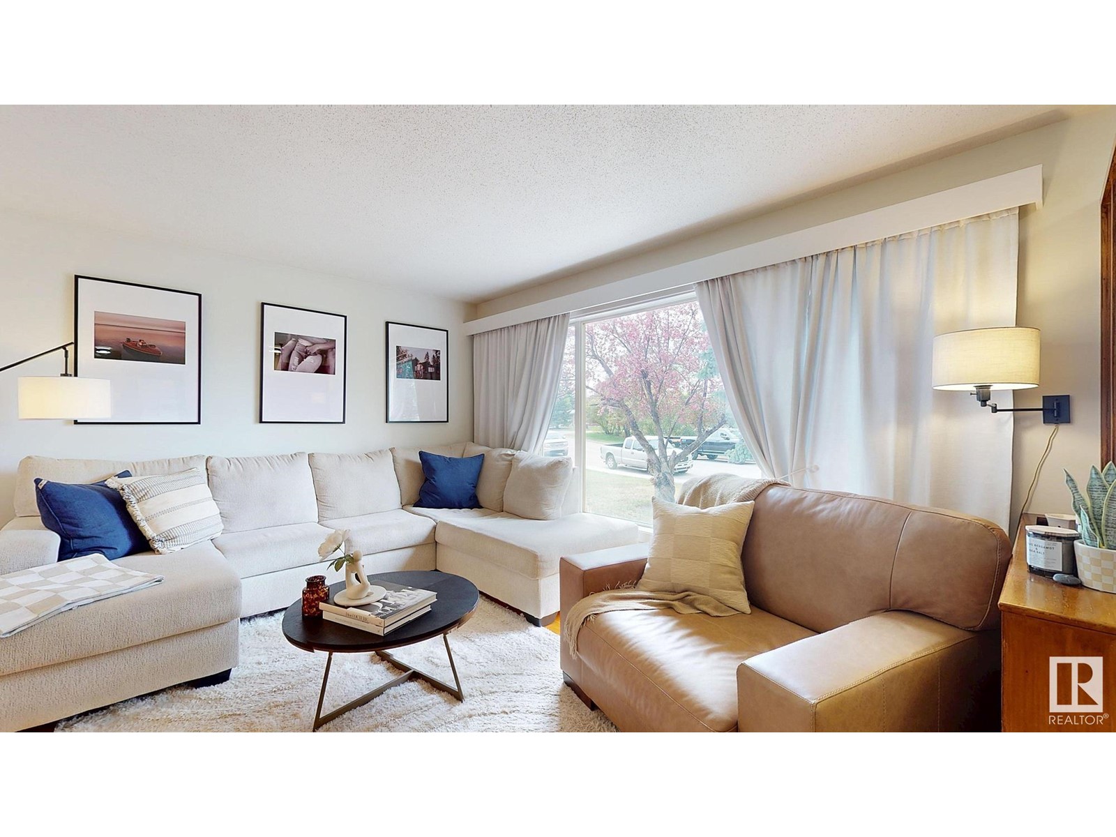 Property at 9001 157 ST NW image 3