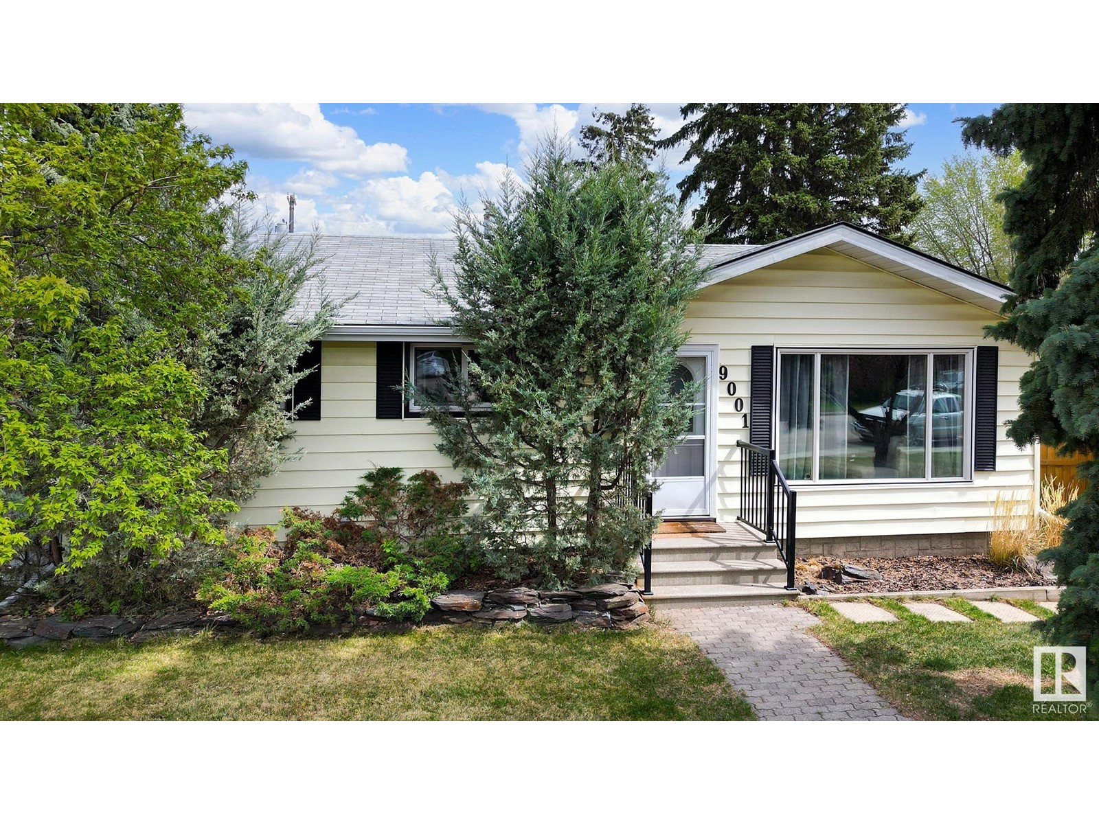 9001 157 St Nw, Edmonton, Alberta  T5R 2A6 - Photo 1 - E4435886