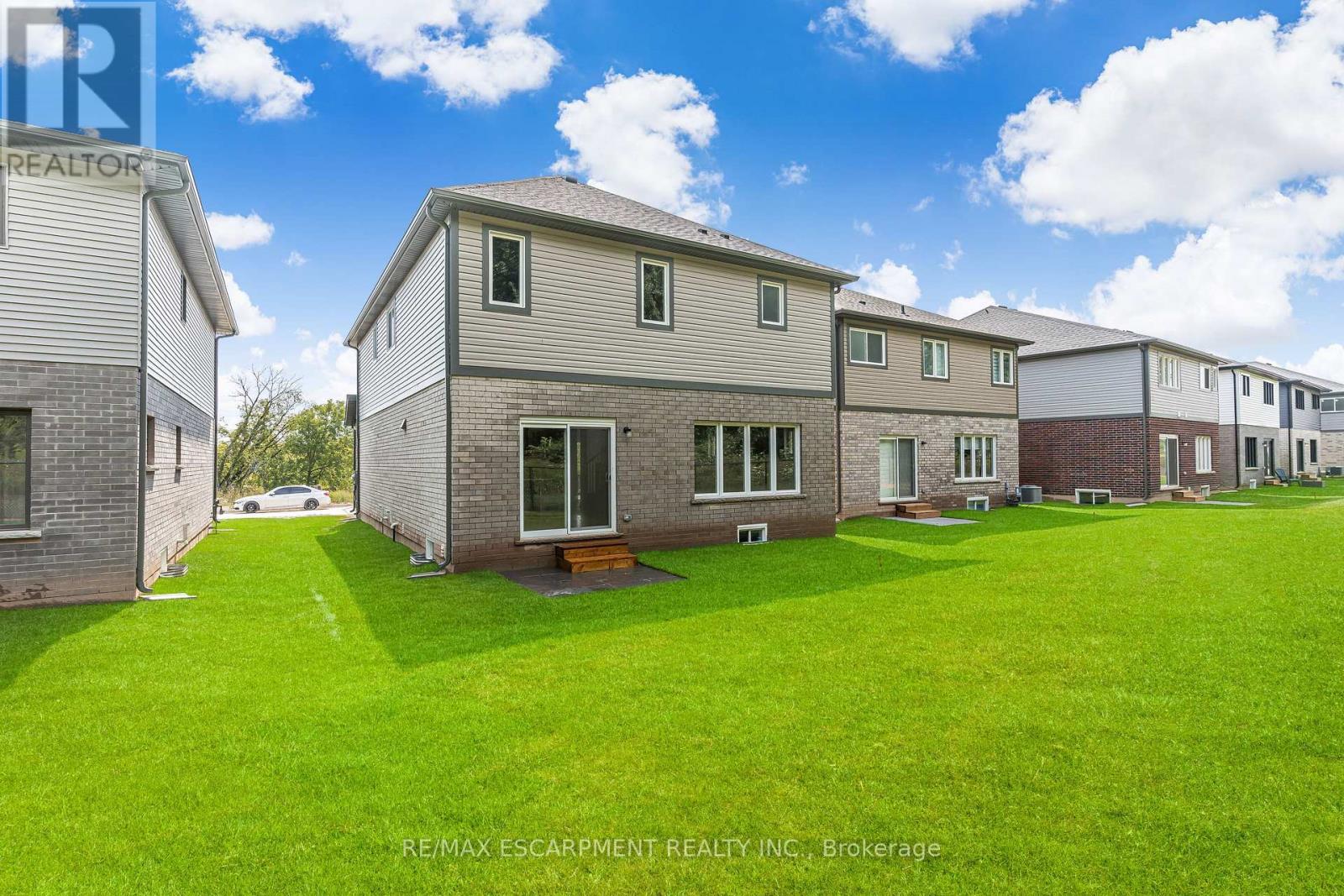 65 Willson Drive, Thorold, Ontario  L2V 0G7 - Photo 40 - X12147803