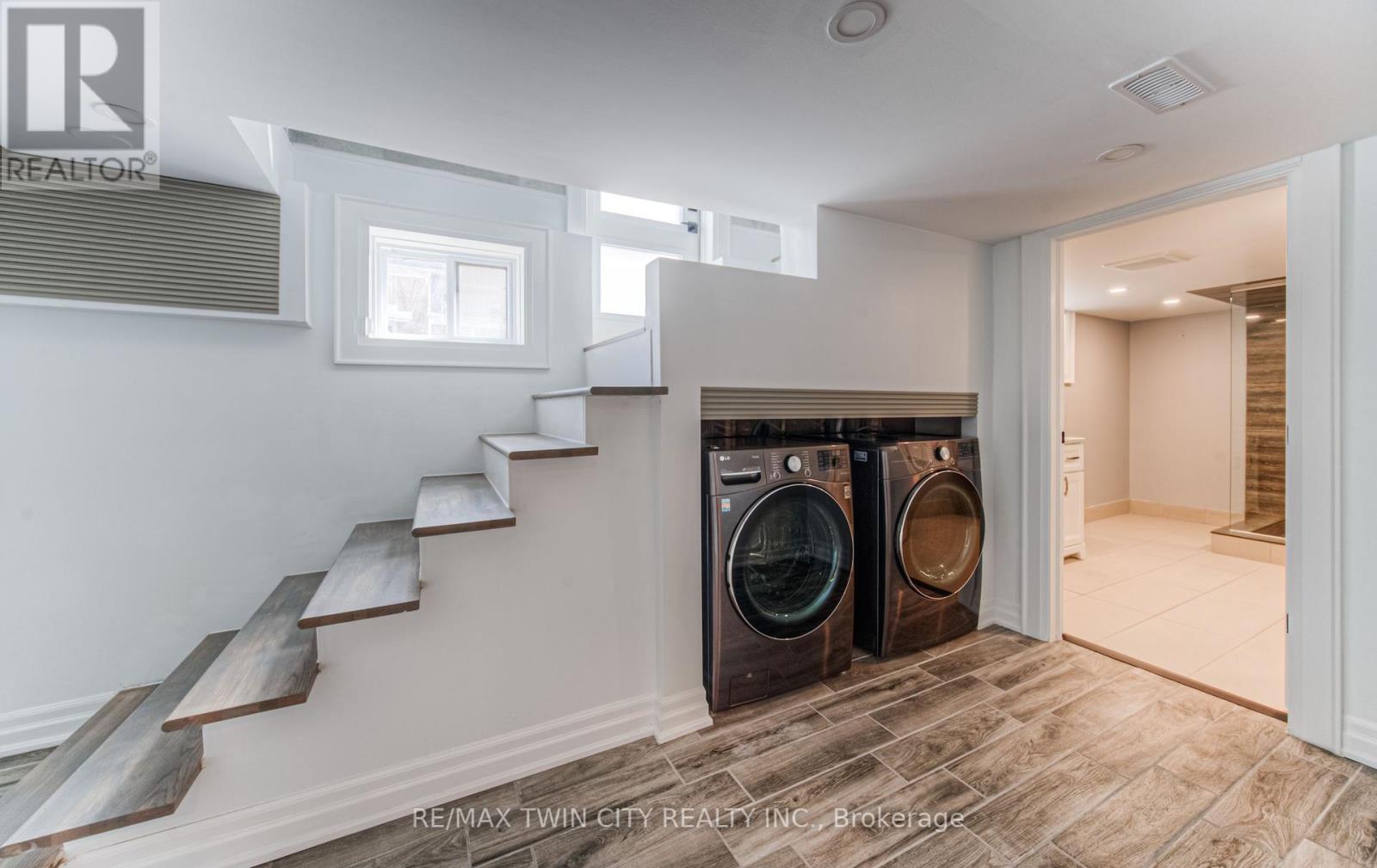 31 Dekay Street, Waterloo, Ontario  N2H 3T4 - Photo 38 - X12147836