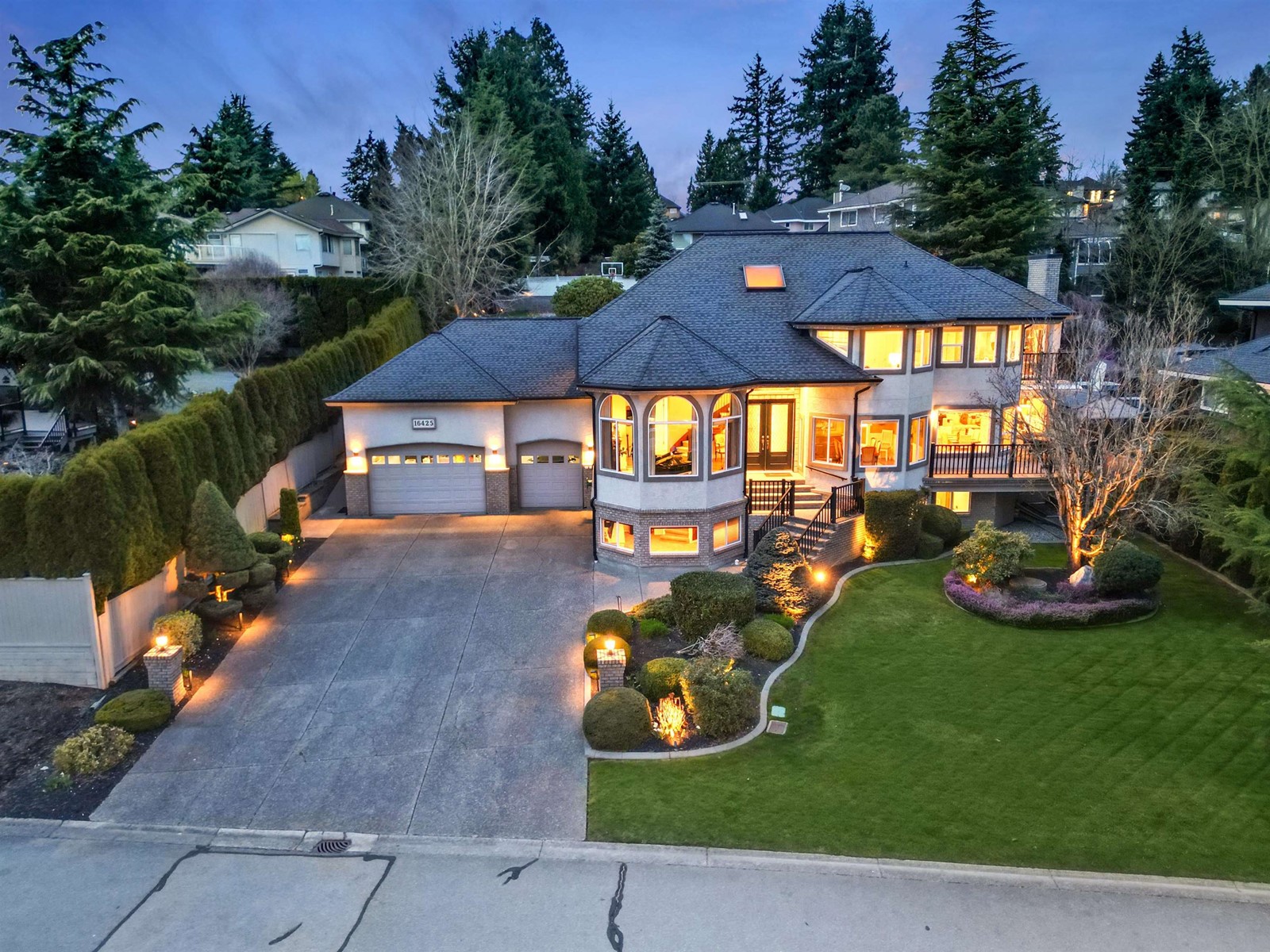 Property at 16425 77 AVENUE image 1