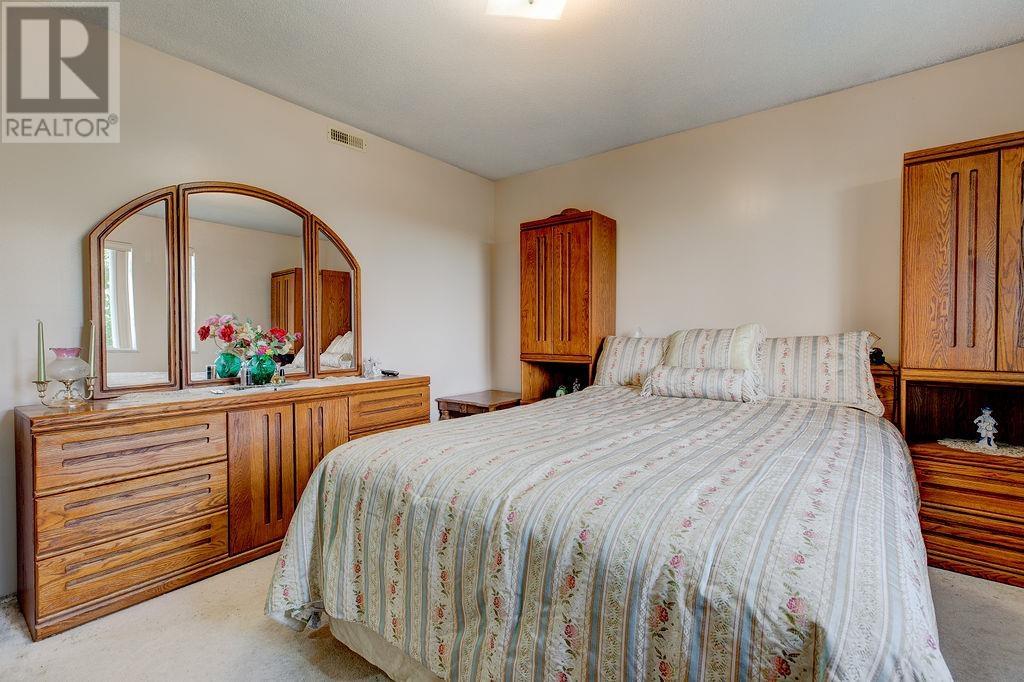8166 11th Avenue, Burnaby, British Columbia  V3N 2N9 - Photo 15 - R2995422