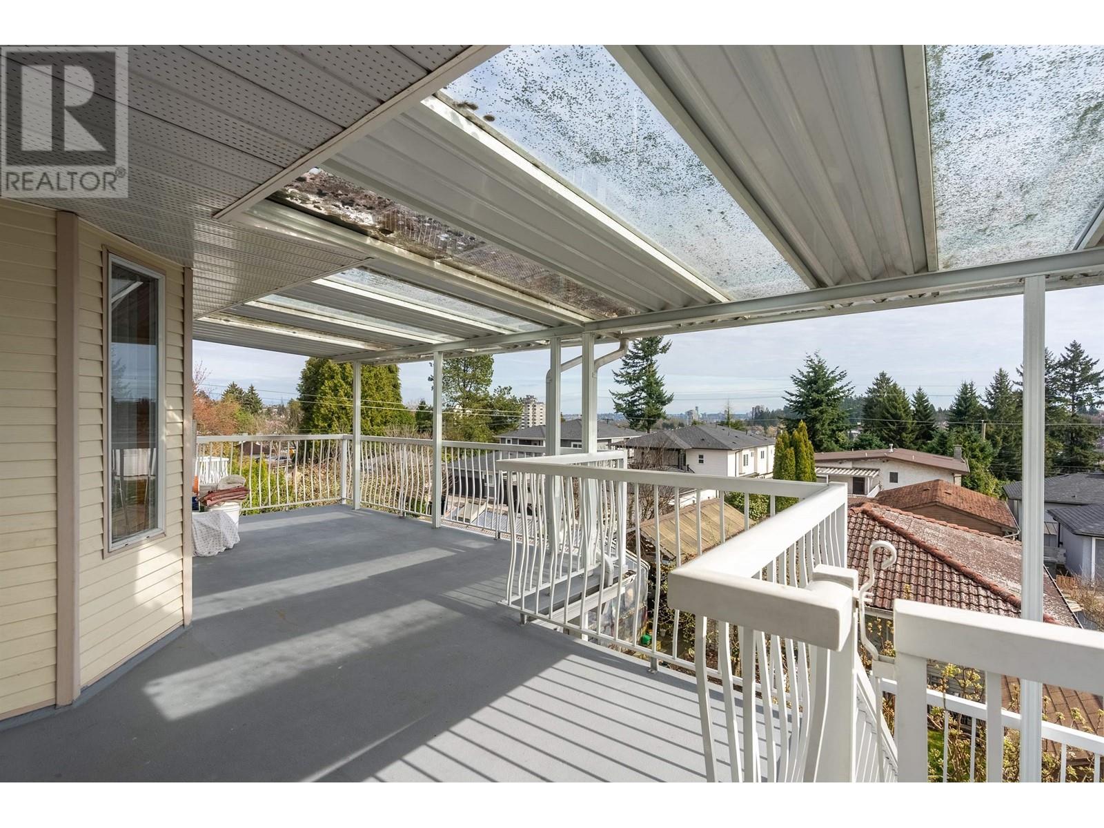8166 11th Avenue, Burnaby, British Columbia  V3N 2N9 - Photo 12 - R2995422