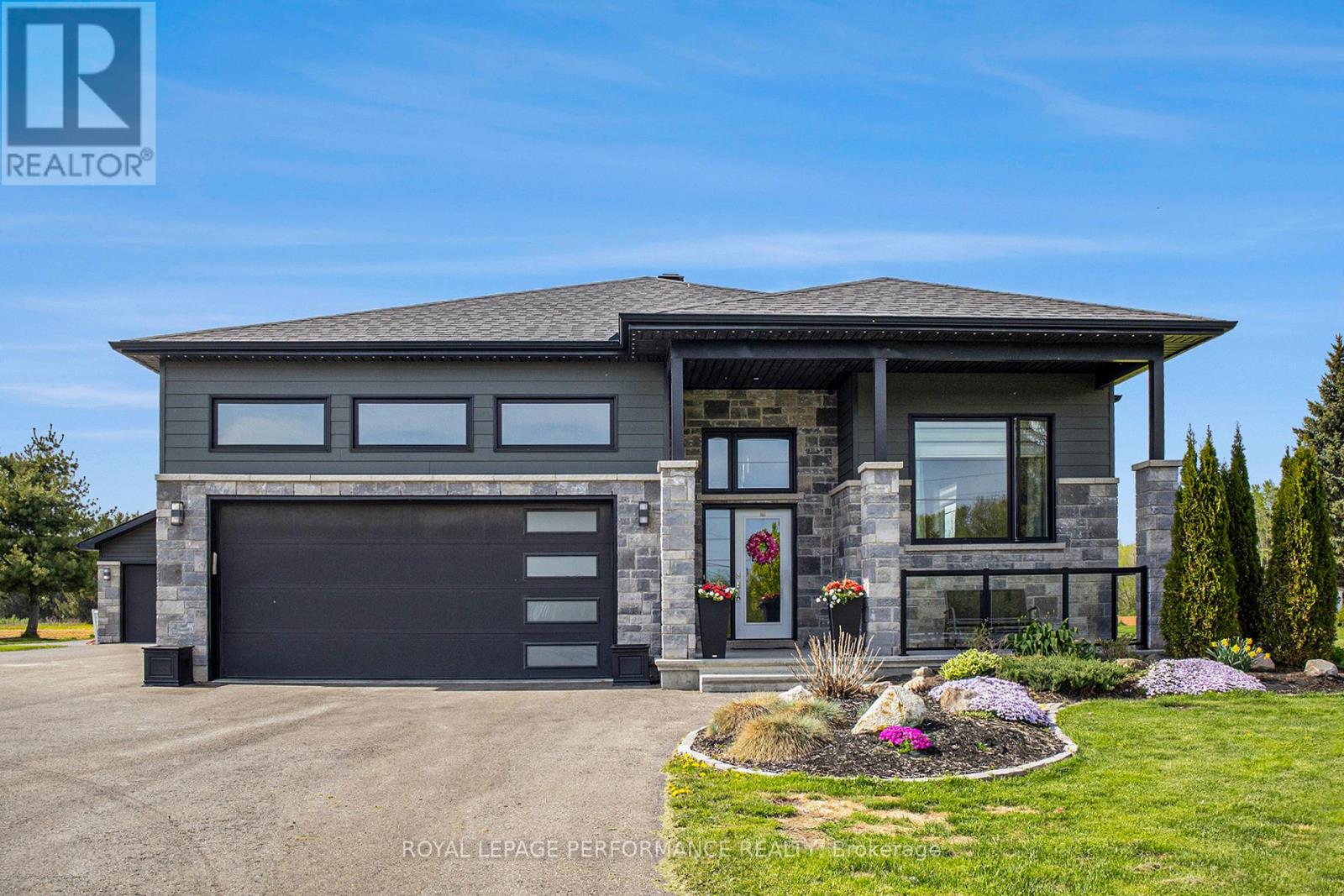 1295 Notre Dame Street, Russell, Ontario  K0A 1W0 - Photo 12 - X12120131