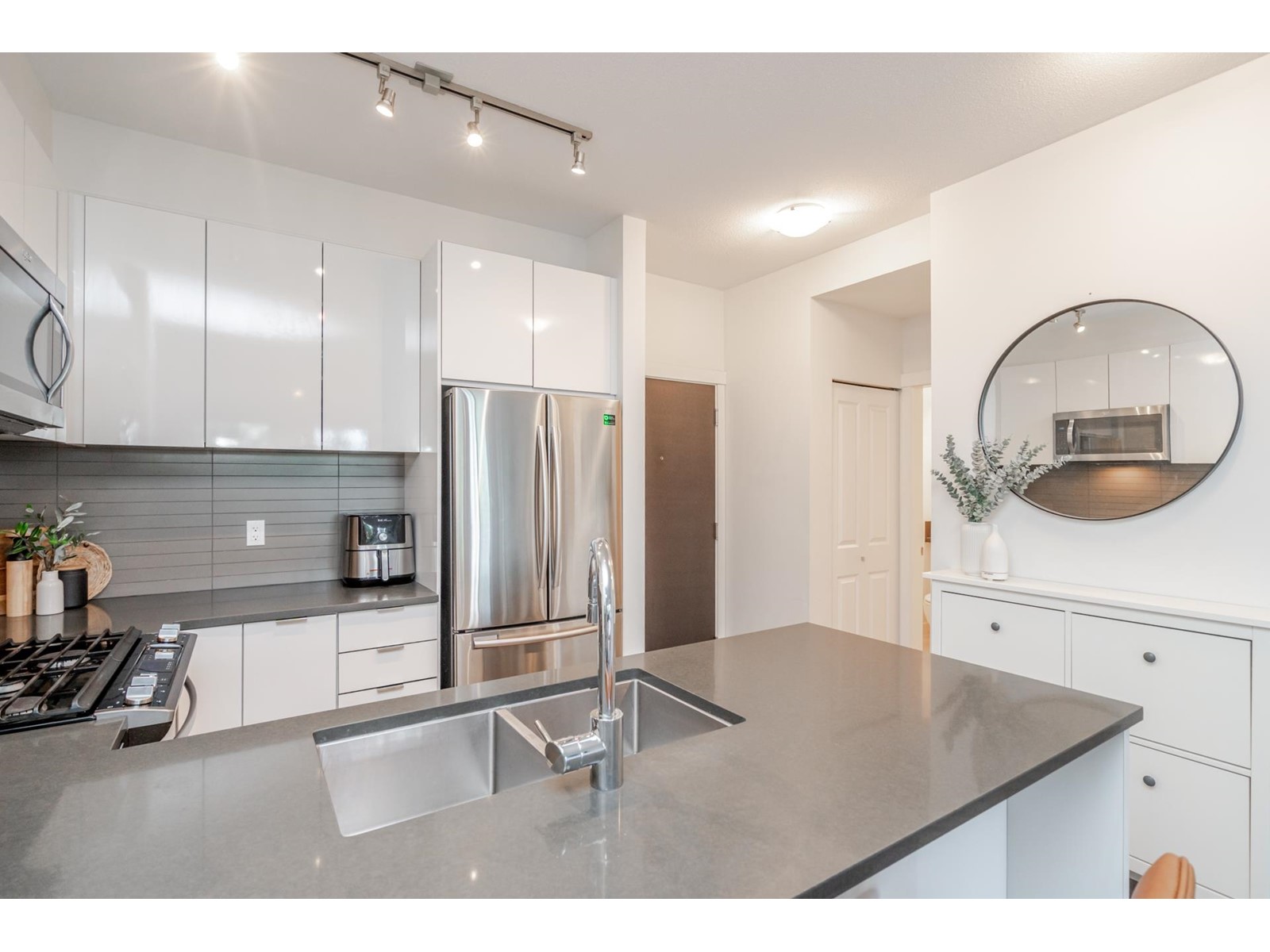 101 15137 33 Avenue, Surrey, British Columbia  V3Z 0Y1 - Photo 15 - R3002554