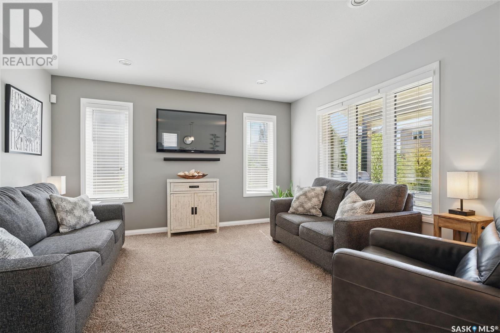 Property at 327 McCallum LANE image 4