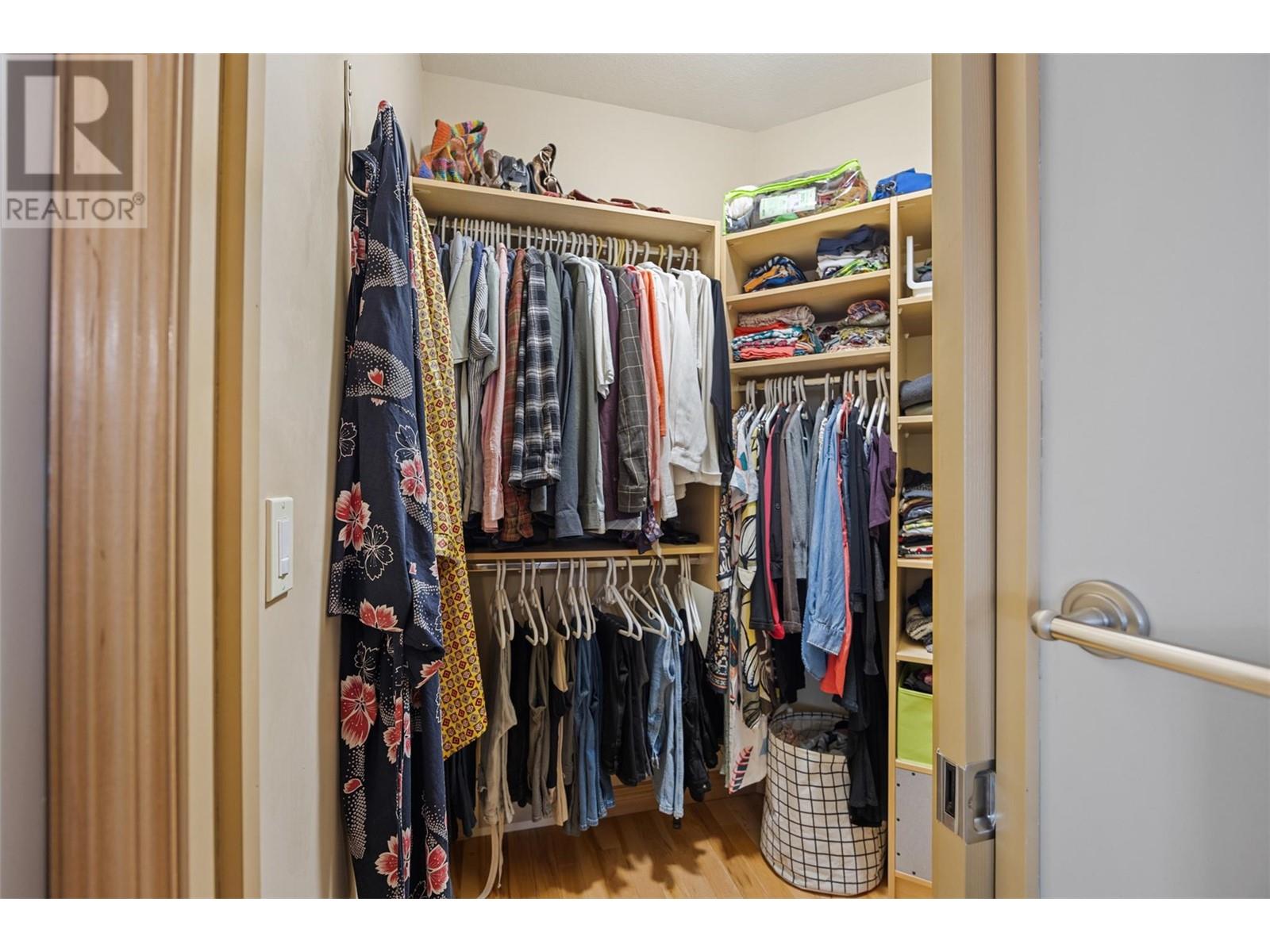 Property at 1355 SUNSHINE Court image 4