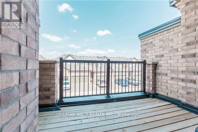 124 Inspire Boulevard, Brampton, Ontario  L6R 3X8 - Photo 6 - W12079523