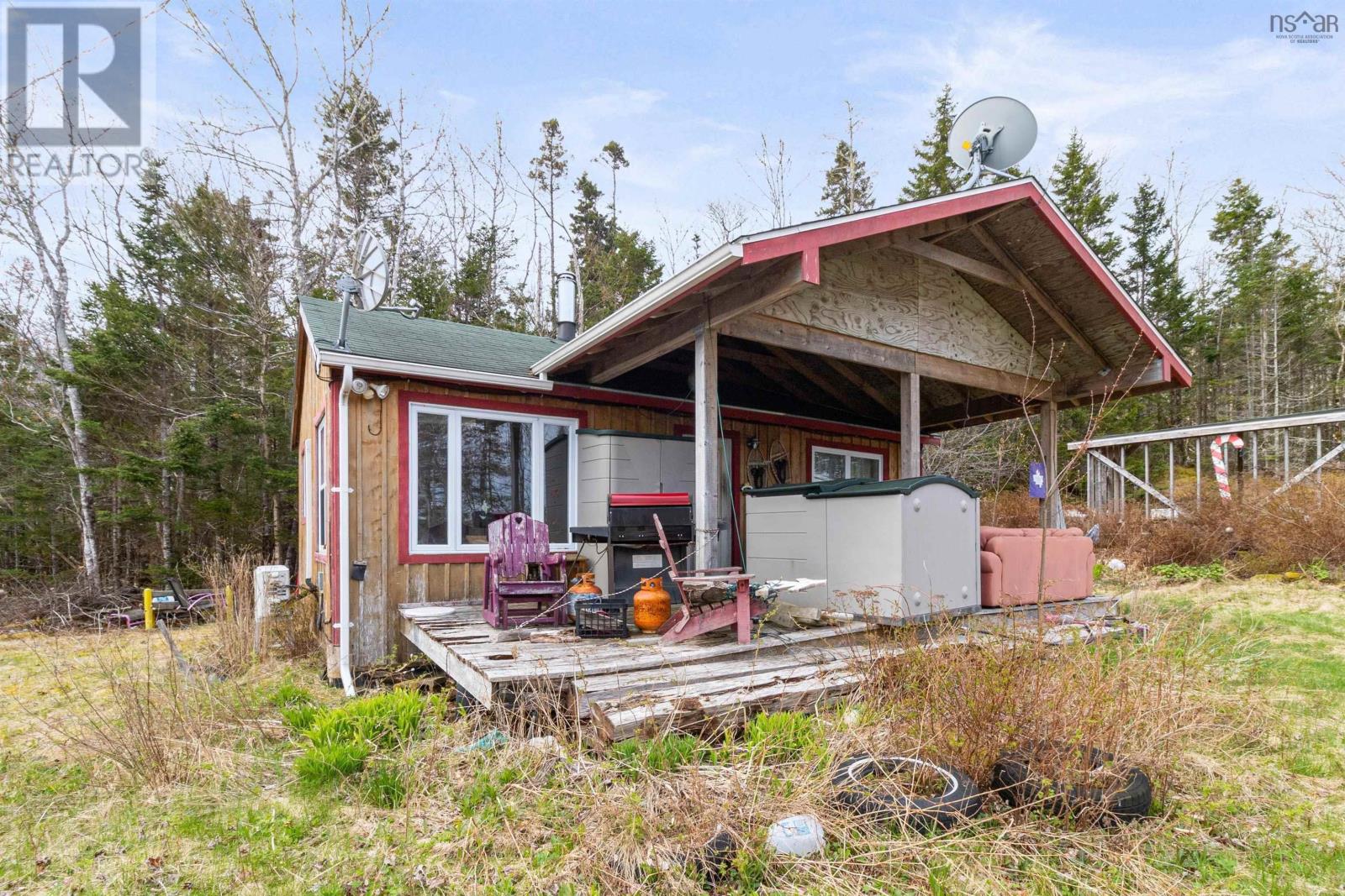 Property at 832 Upper Lakeville Road image 2