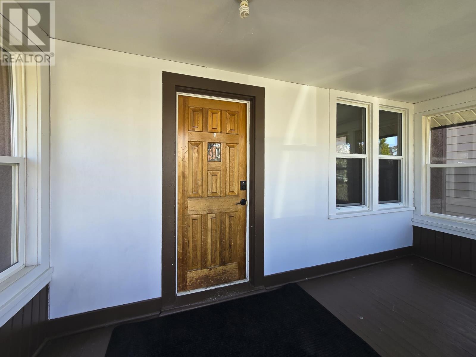 Property at 348 Archibald ST N image 4