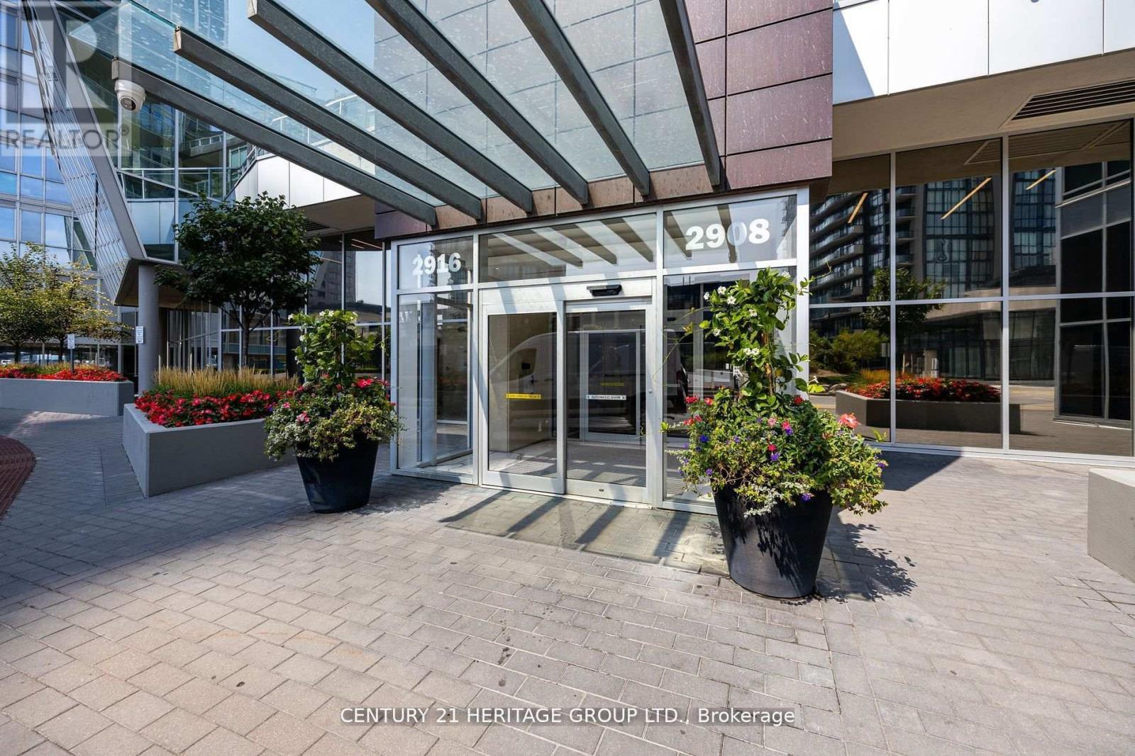 1807 - 2916 Highway 7, Vaughan, Ontario  L4K 0K6 - Photo 4 - N12141390