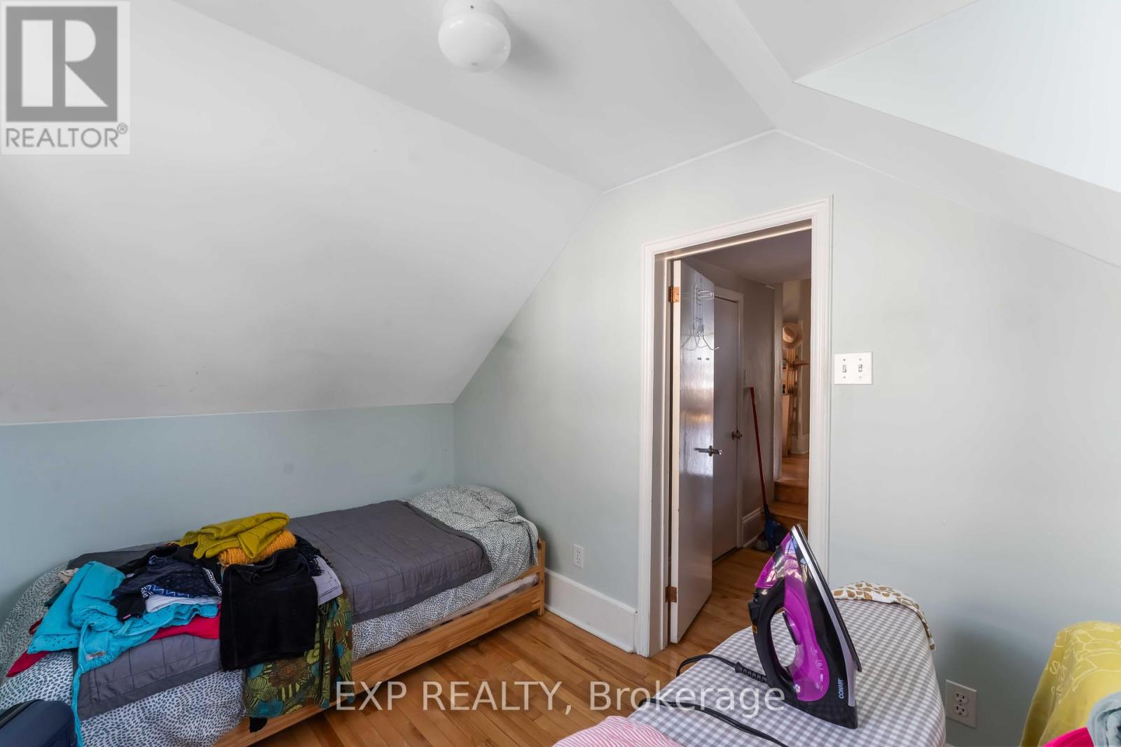 183 Augusta Street, Ottawa, Ontario  K1N 8B9 - Photo 13 - X12148060