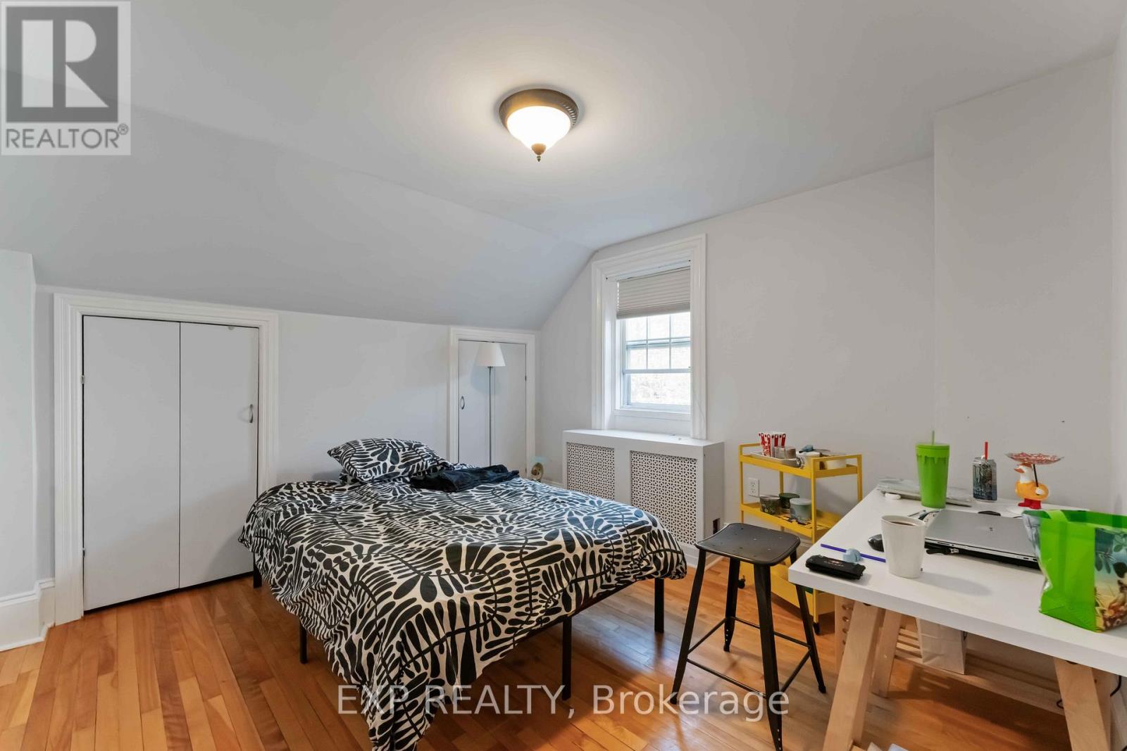 183 Augusta Street, Ottawa, Ontario  K1N 8B9 - Photo 15 - X12148060