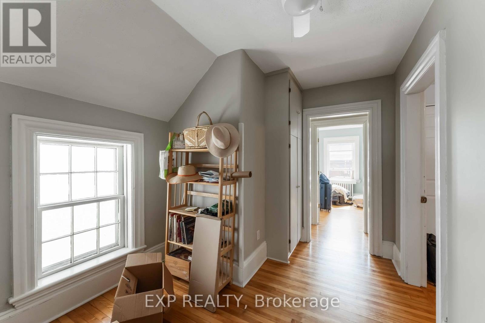 183 Augusta Street, Ottawa, Ontario  K1N 8B9 - Photo 17 - X12148060
