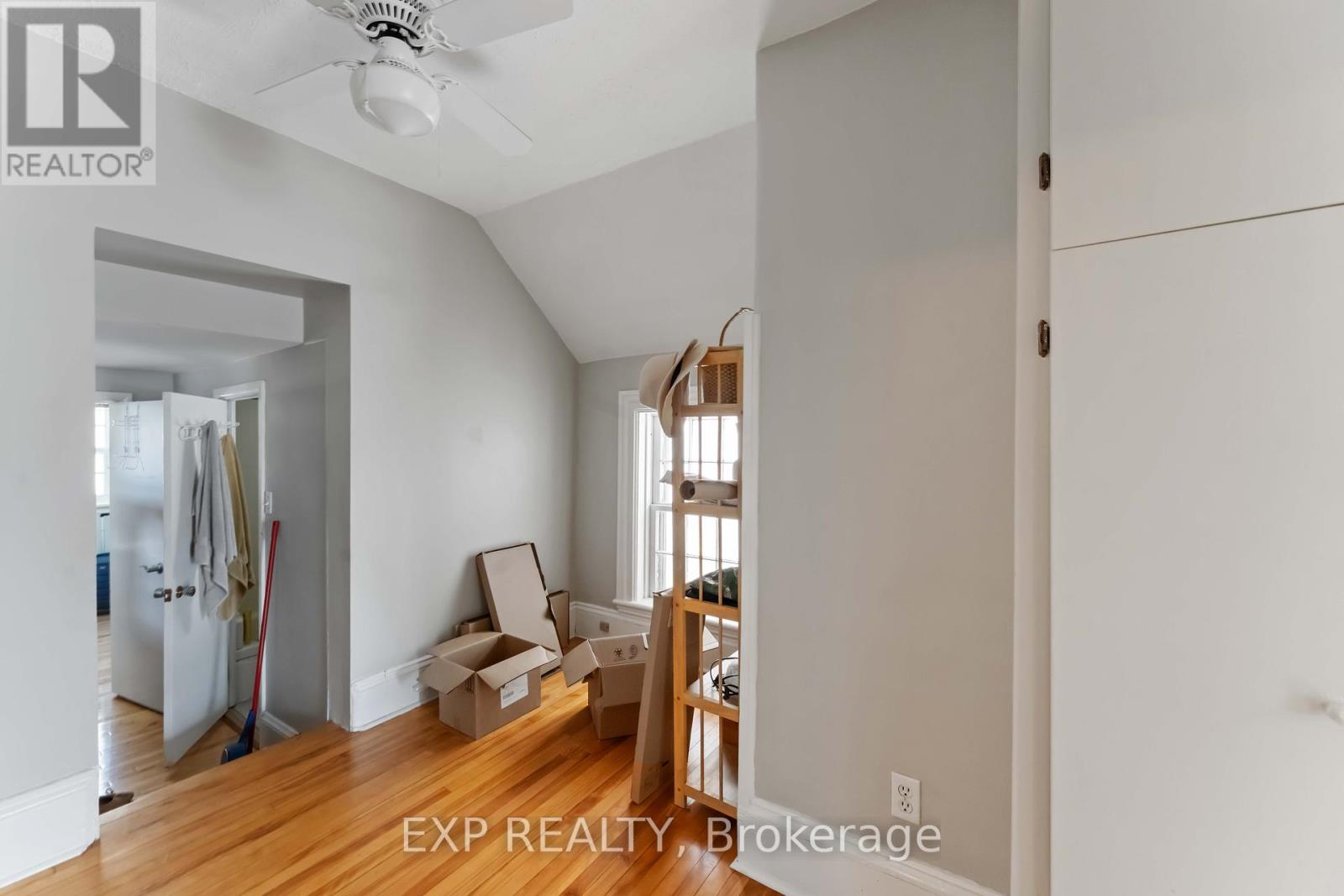 183 Augusta Street, Ottawa, Ontario  K1N 8B9 - Photo 18 - X12148060