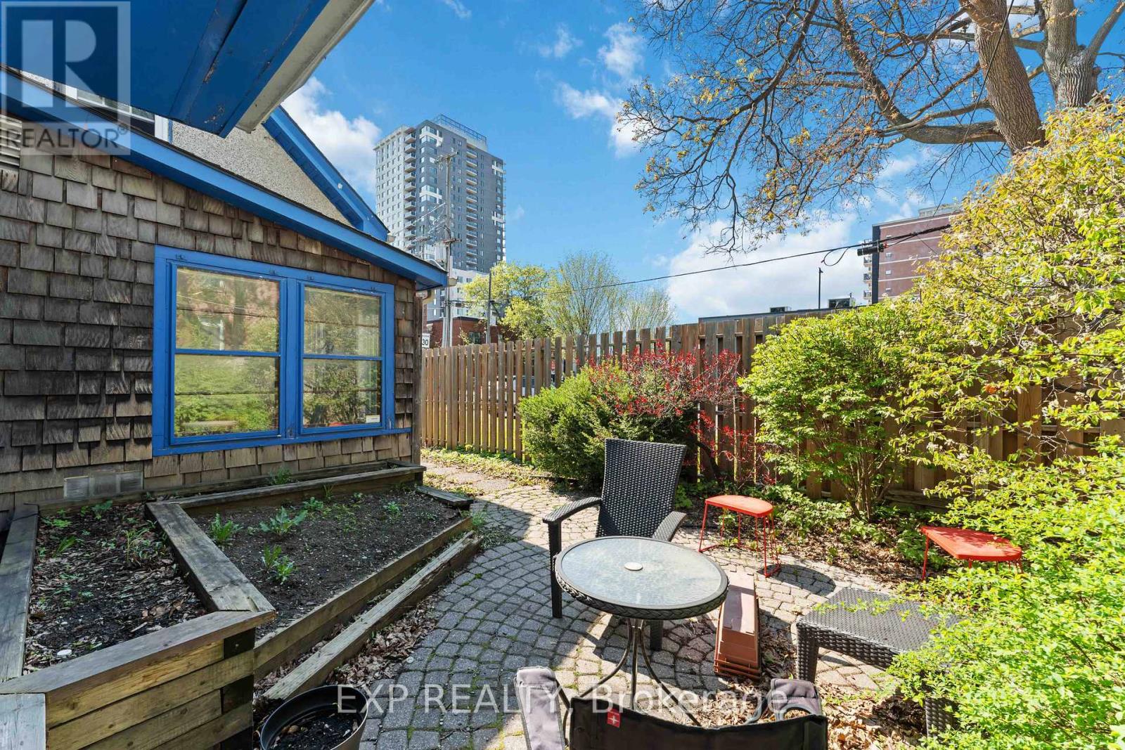 183 Augusta Street, Ottawa, Ontario  K1N 8B9 - Photo 27 - X12148060