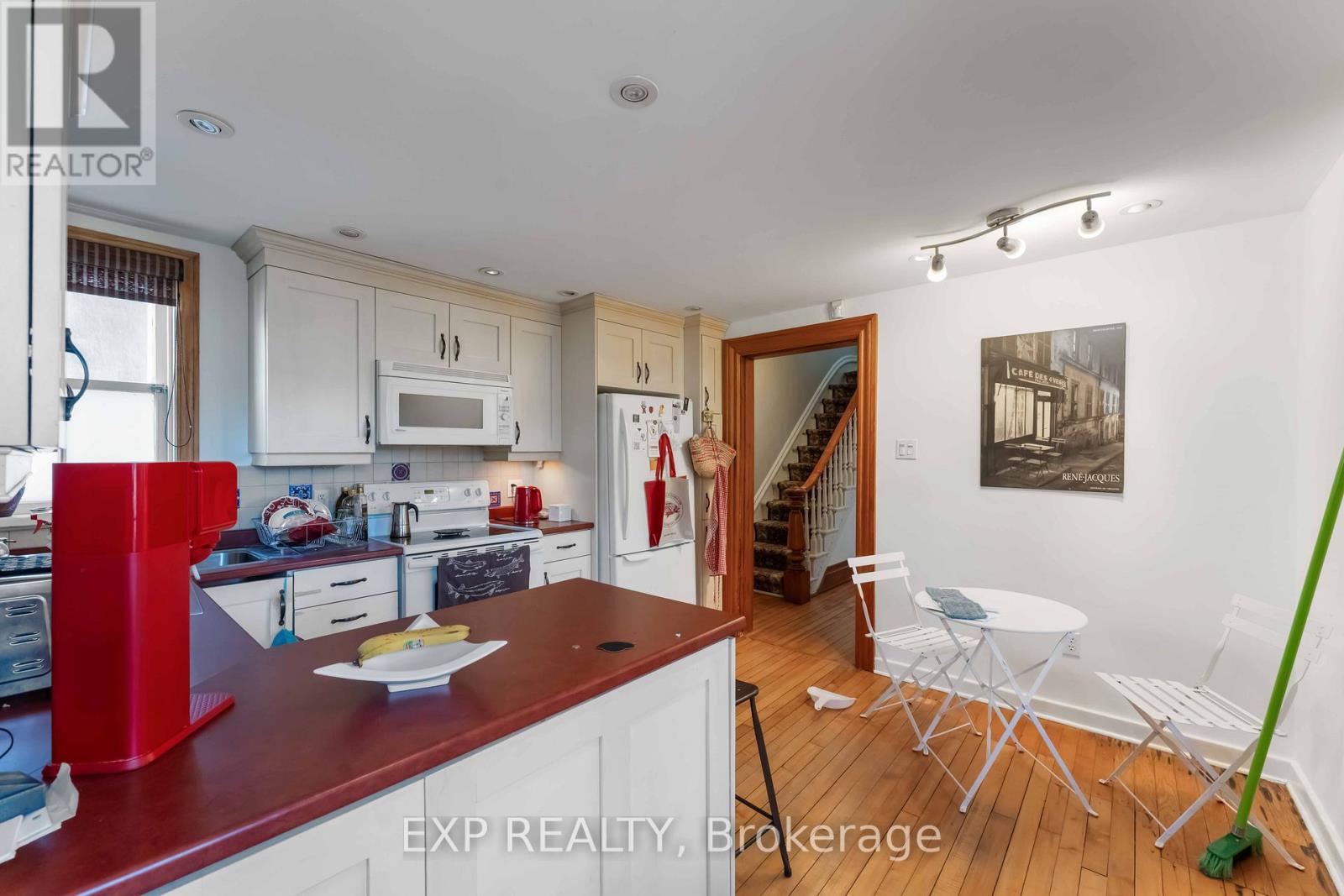 183 Augusta Street, Ottawa, Ontario  K1N 8B9 - Photo 4 - X12148060