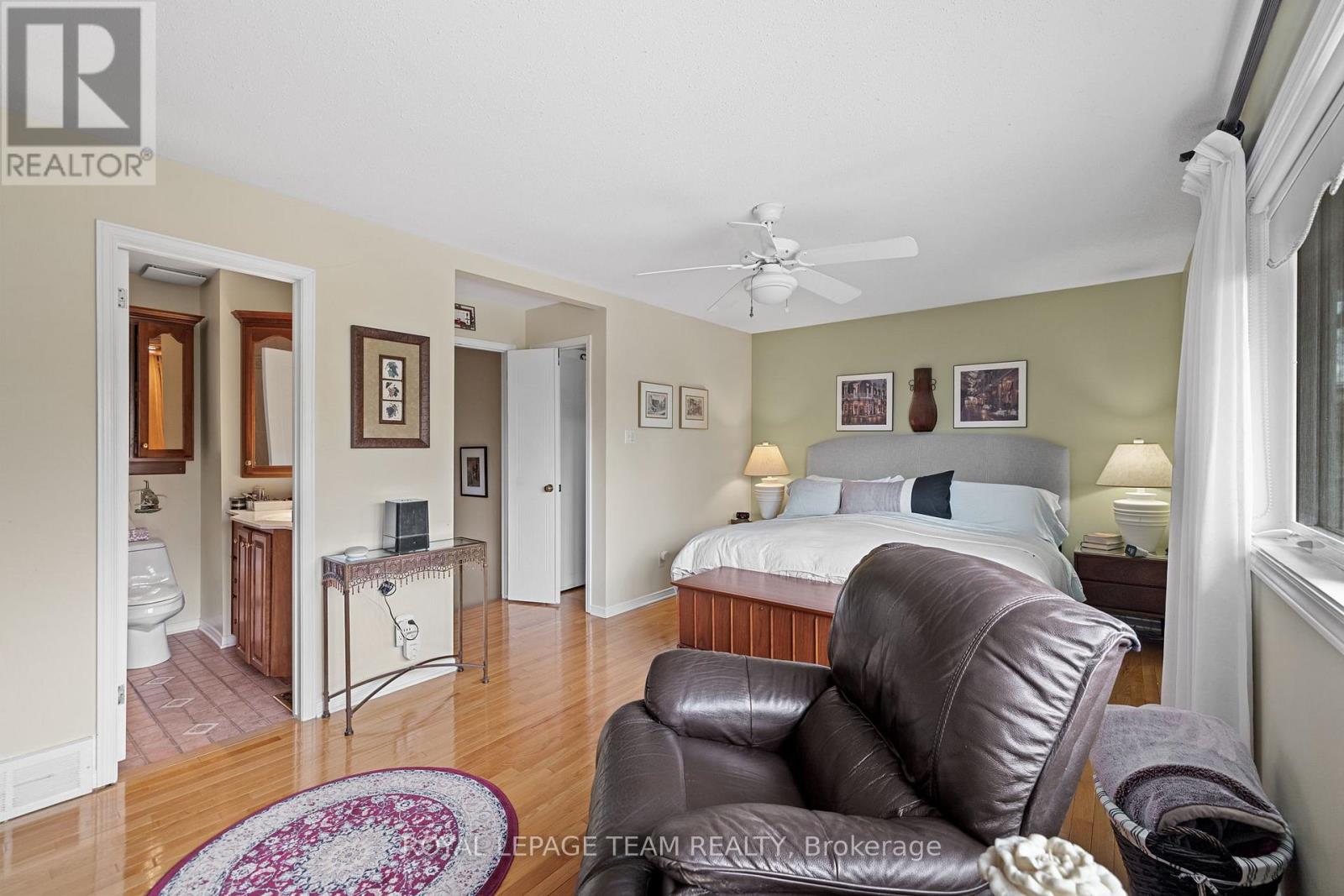 84 Winbro Avenue, Ottawa, Ontario  K1V 0M6 - Photo 21 - X12148063