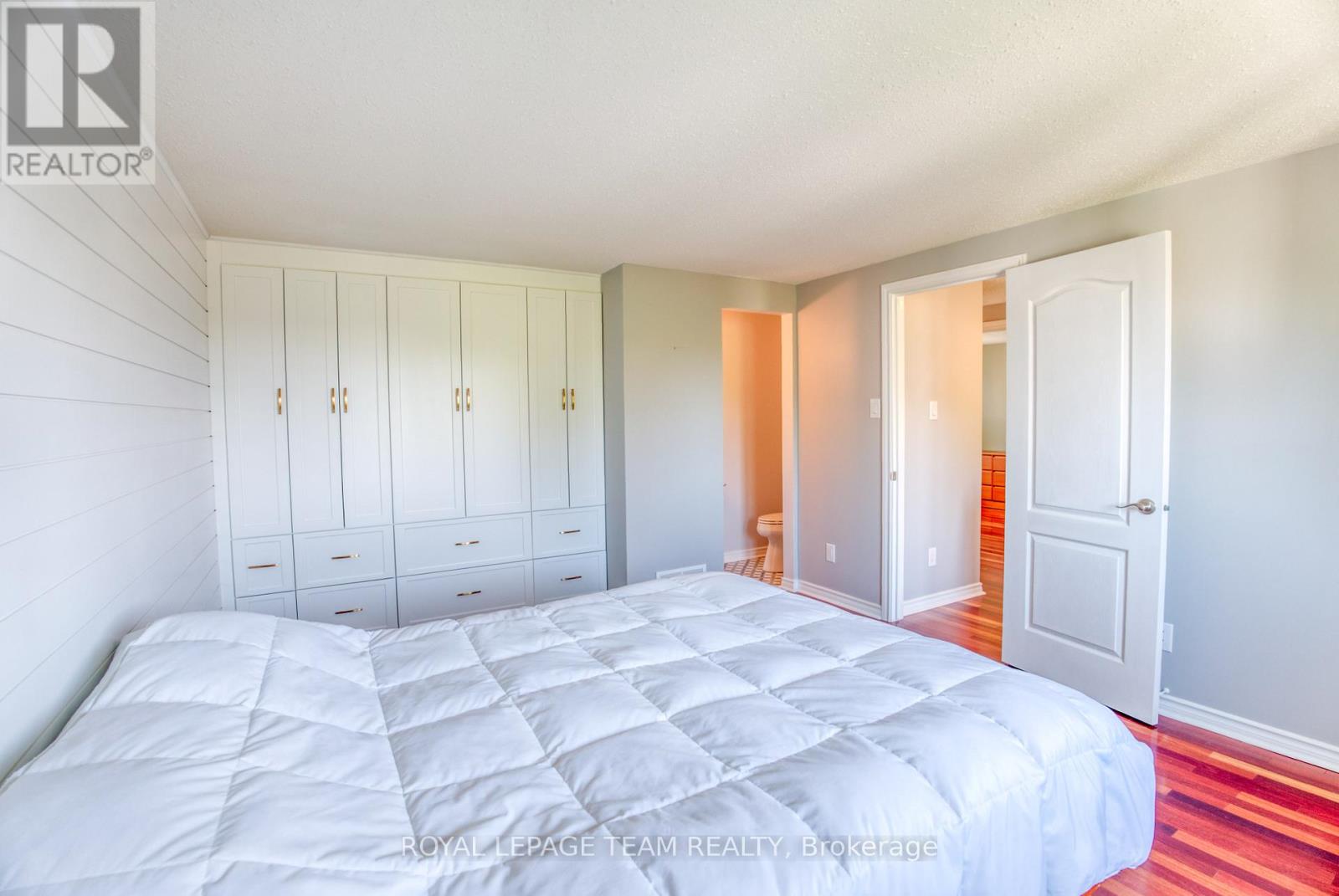 23 Tulane Crescent, Ottawa, Ontario  K2J 2G2 - Photo 12 - X12148067