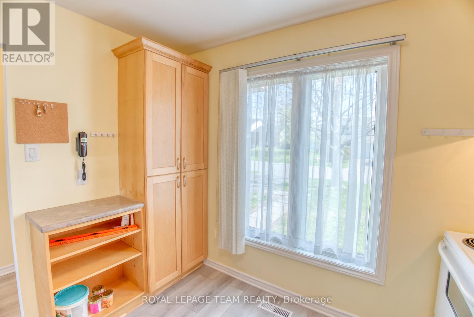 23 Tulane Crescent, Ottawa, Ontario  K2J 2G2 - Photo 4 - X12148067