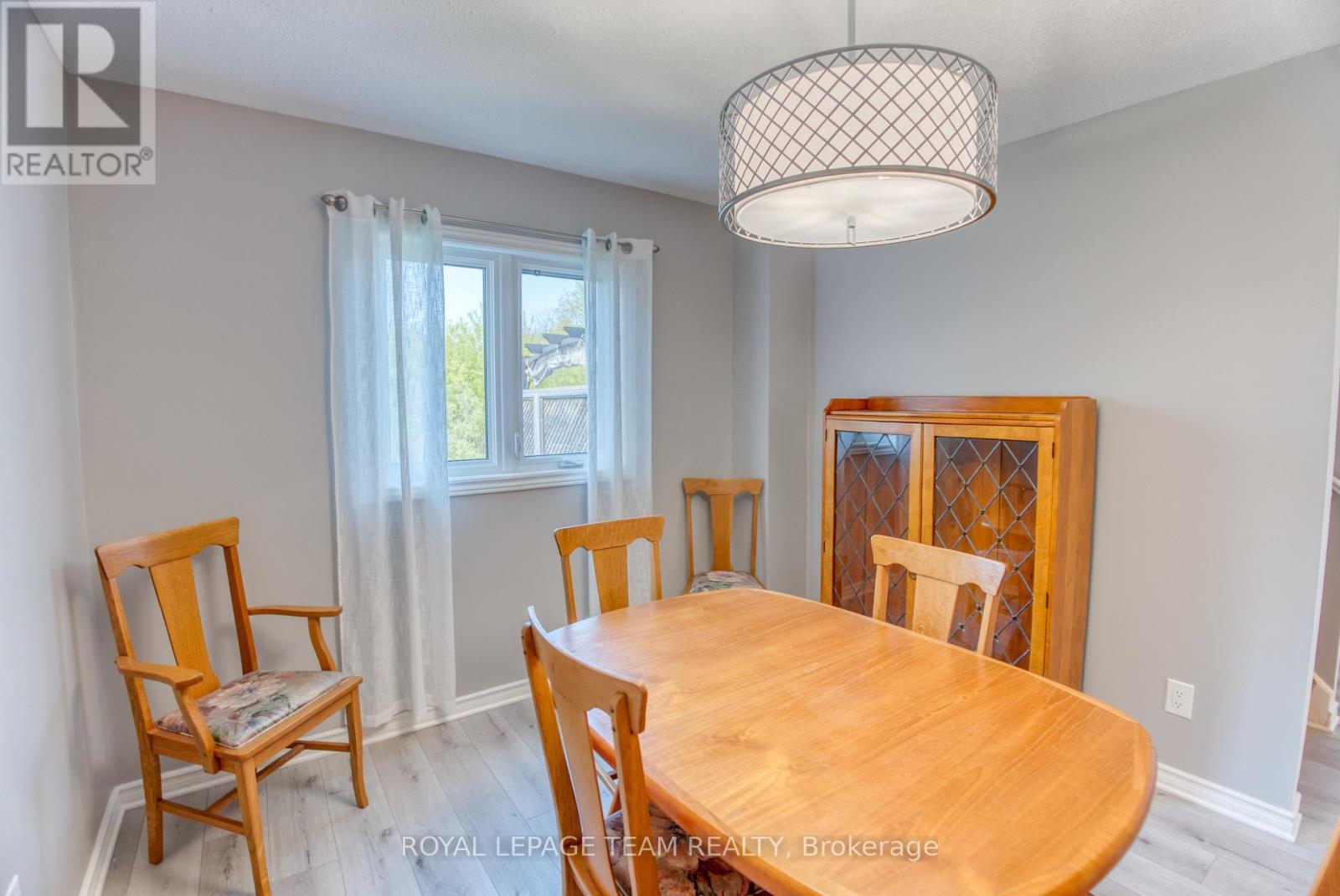23 Tulane Crescent, Ottawa, Ontario  K2J 2G2 - Photo 6 - X12148067