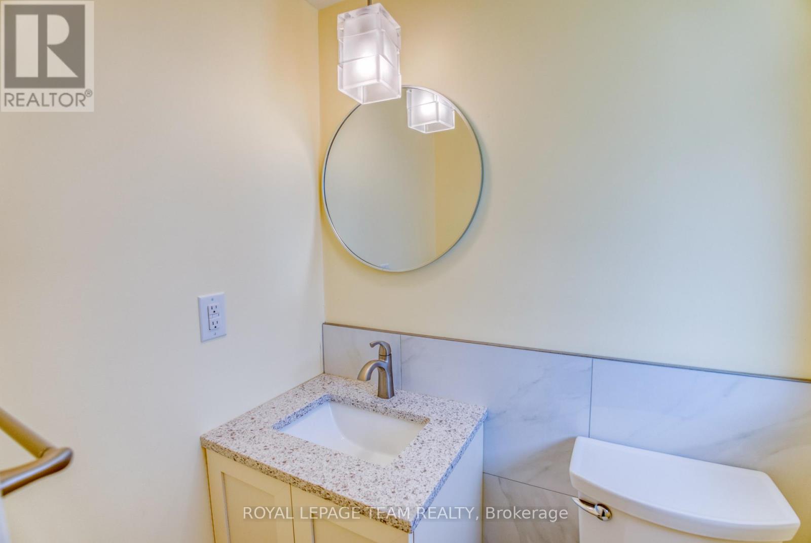23 Tulane Crescent, Ottawa, Ontario  K2J 2G2 - Photo 7 - X12148067