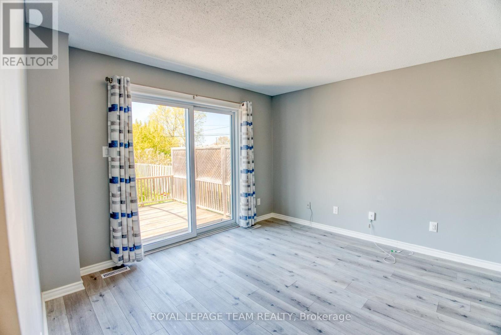 23 Tulane Crescent, Ottawa, Ontario  K2J 2G2 - Photo 8 - X12148067