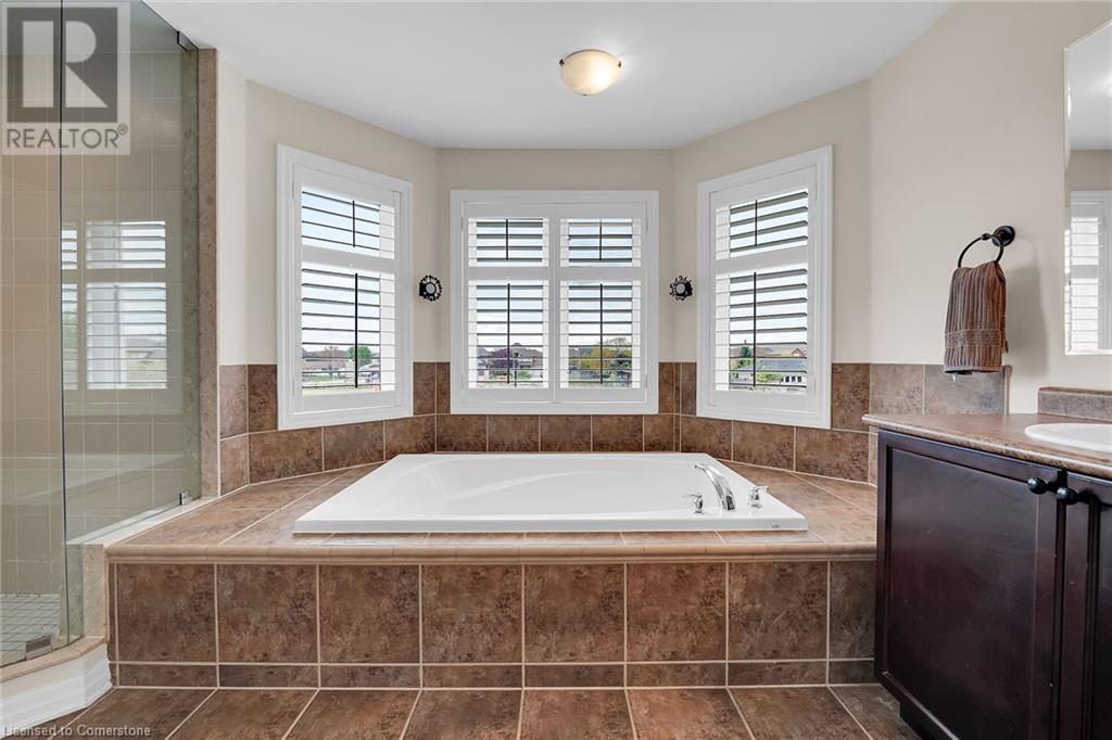 56 Nanaimo Crescent, Stoney Creek, Ontario  L8E 0C9 - Photo 32 - 40728789