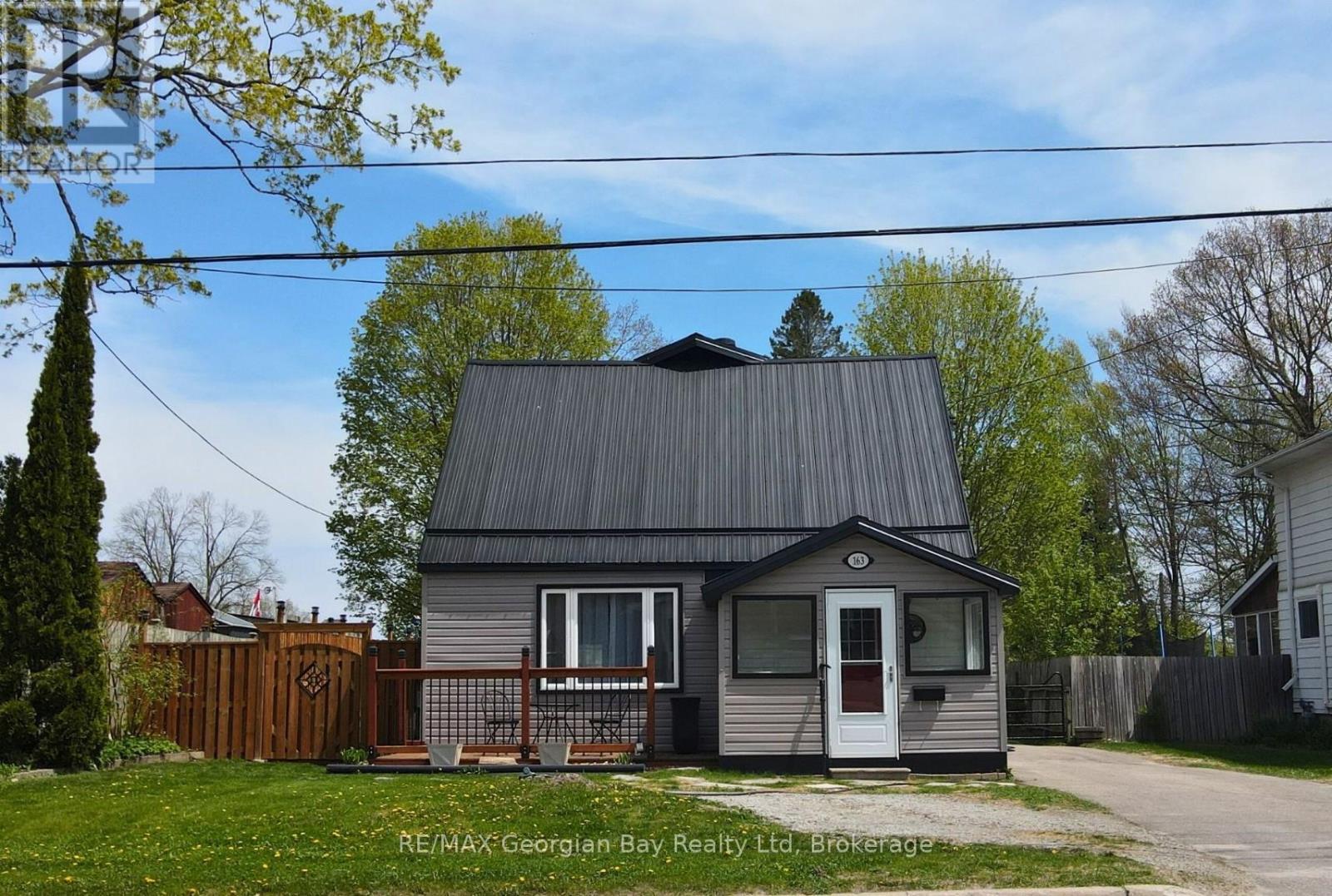 163 EIGHTH STREET, Midland, Ontario