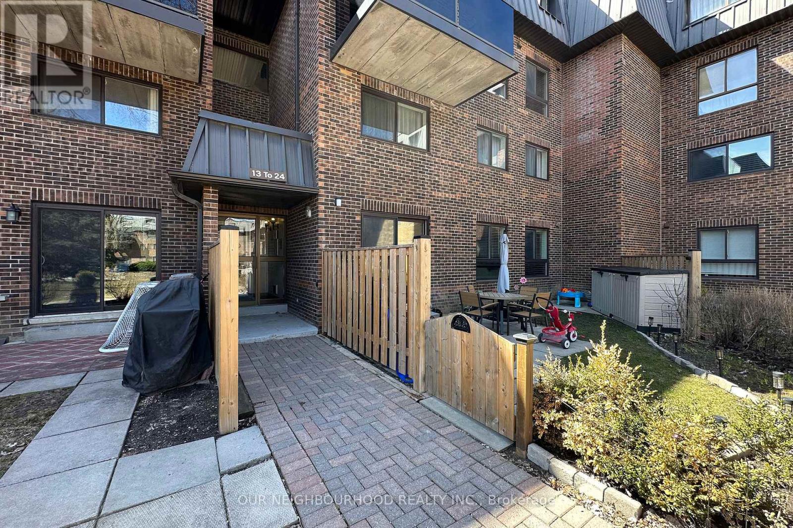 Property at 17 - 43 TAUNTON ROAD E image 5