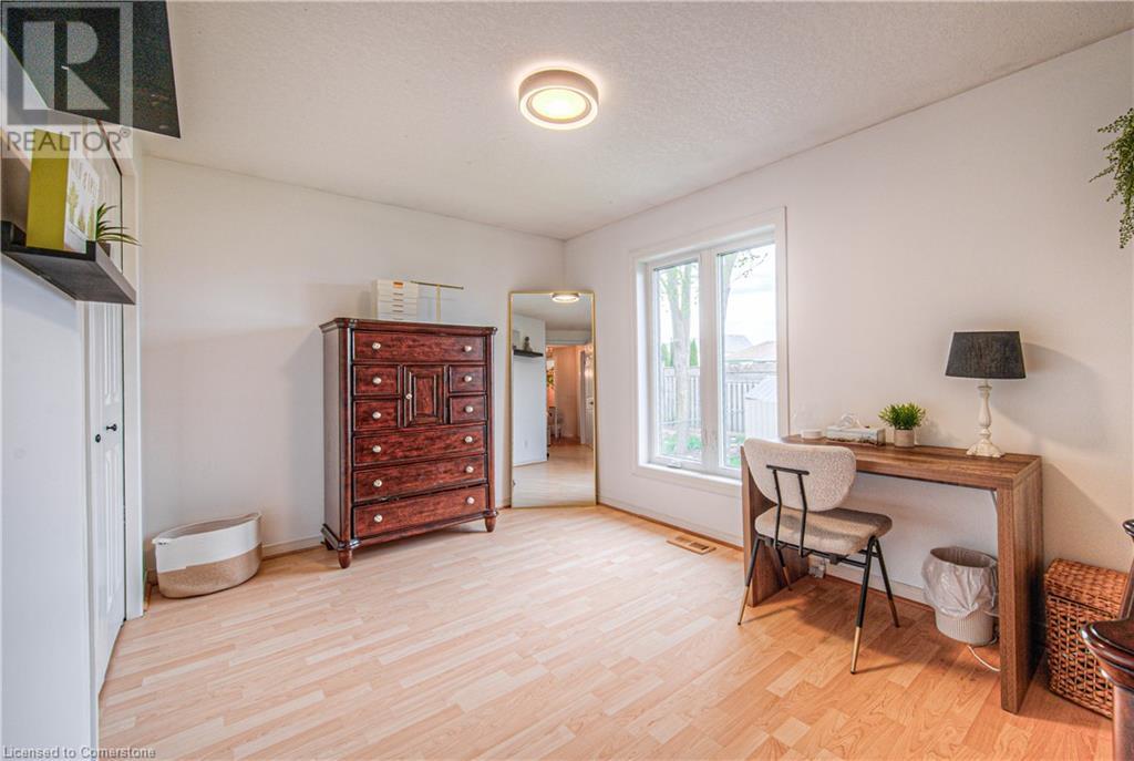 210 Misty Court, Kitchener, Ontario  N2B 3V4 - Photo 32 - 40727526