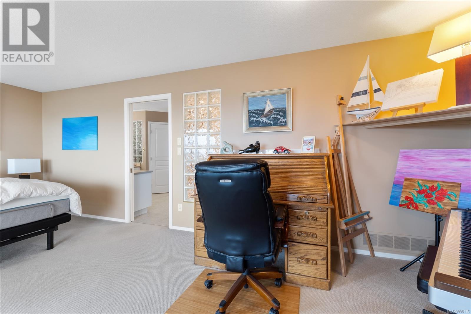 Property at 3264 Stoney Ridge image 3