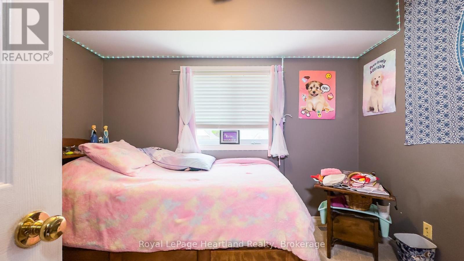 49 Wellington Street W, South Huron, Ontario  N0M 1S2 - Photo 23 - X12148022
