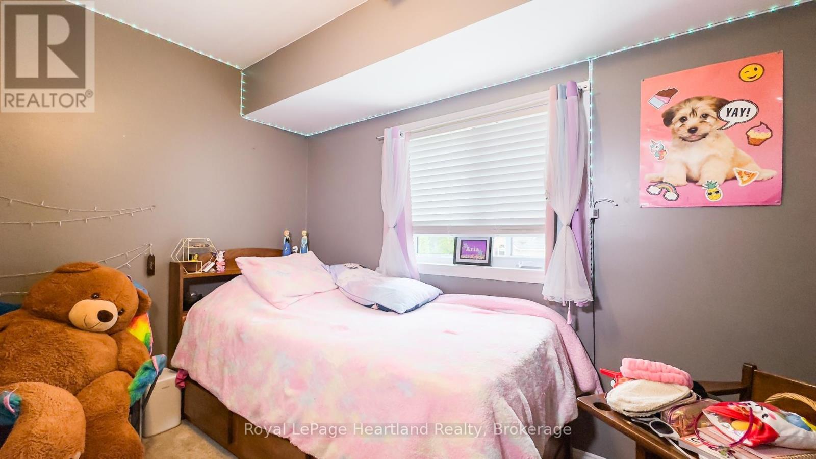 49 Wellington Street W, South Huron, Ontario  N0M 1S2 - Photo 24 - X12148022