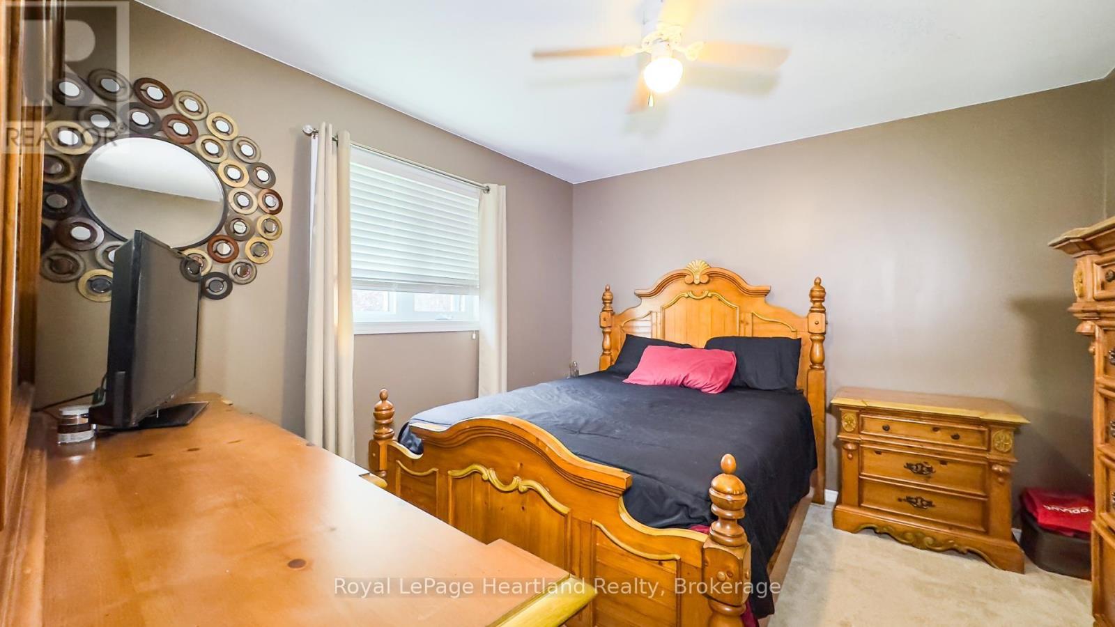 49 Wellington Street W, South Huron, Ontario  N0M 1S2 - Photo 25 - X12148022