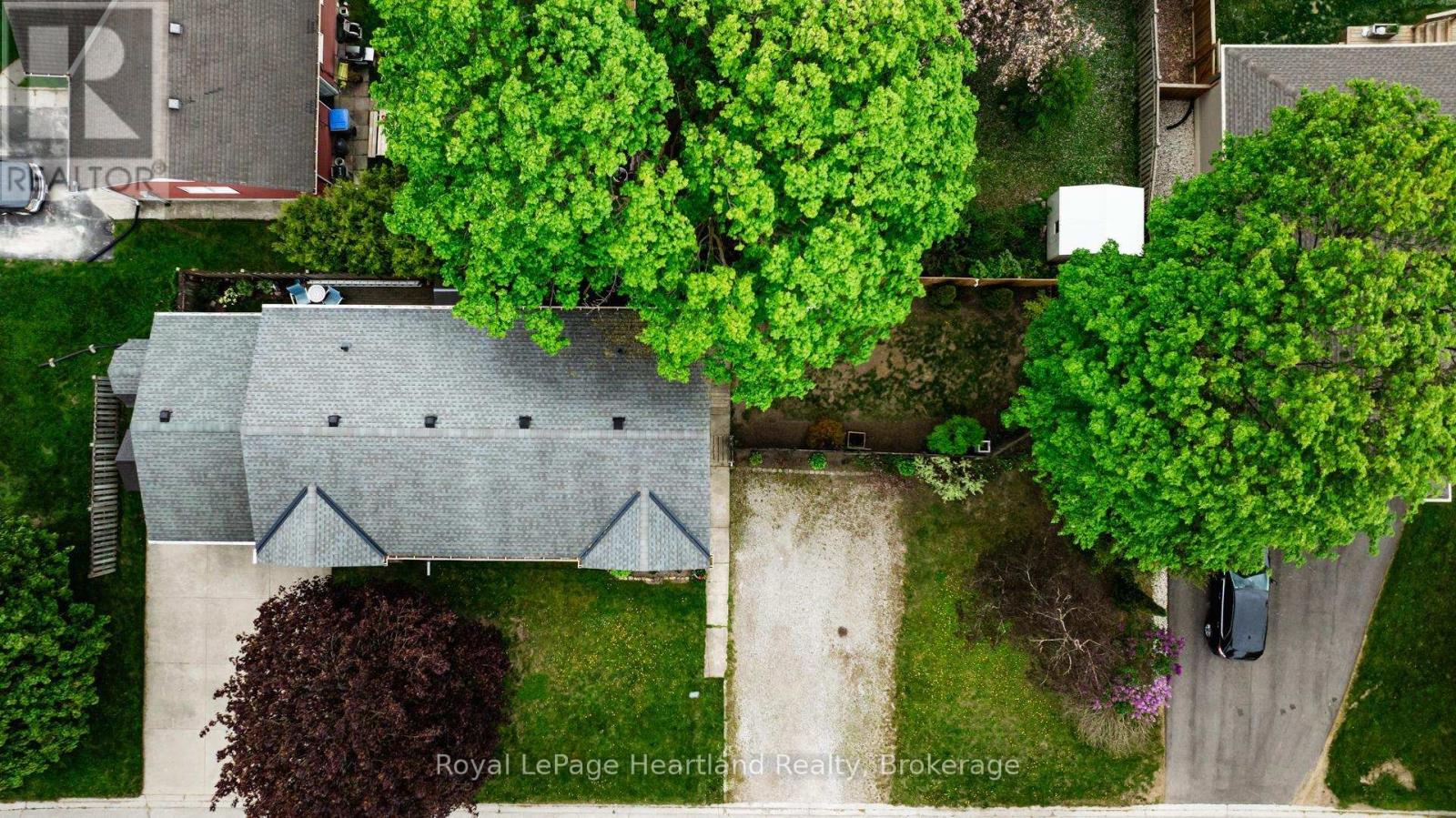 49 Wellington Street W, South Huron, Ontario  N0M 1S2 - Photo 34 - X12148022