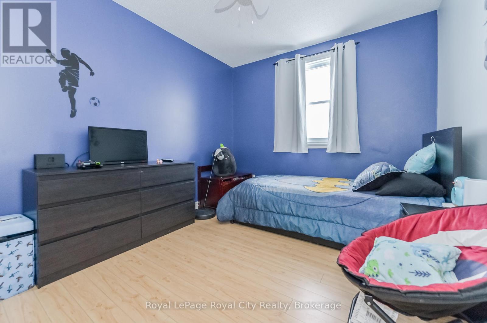 300 Stornoway Drive, Centre Wellington, Ontario  N1M 3K6 - Photo 15 - X12148026