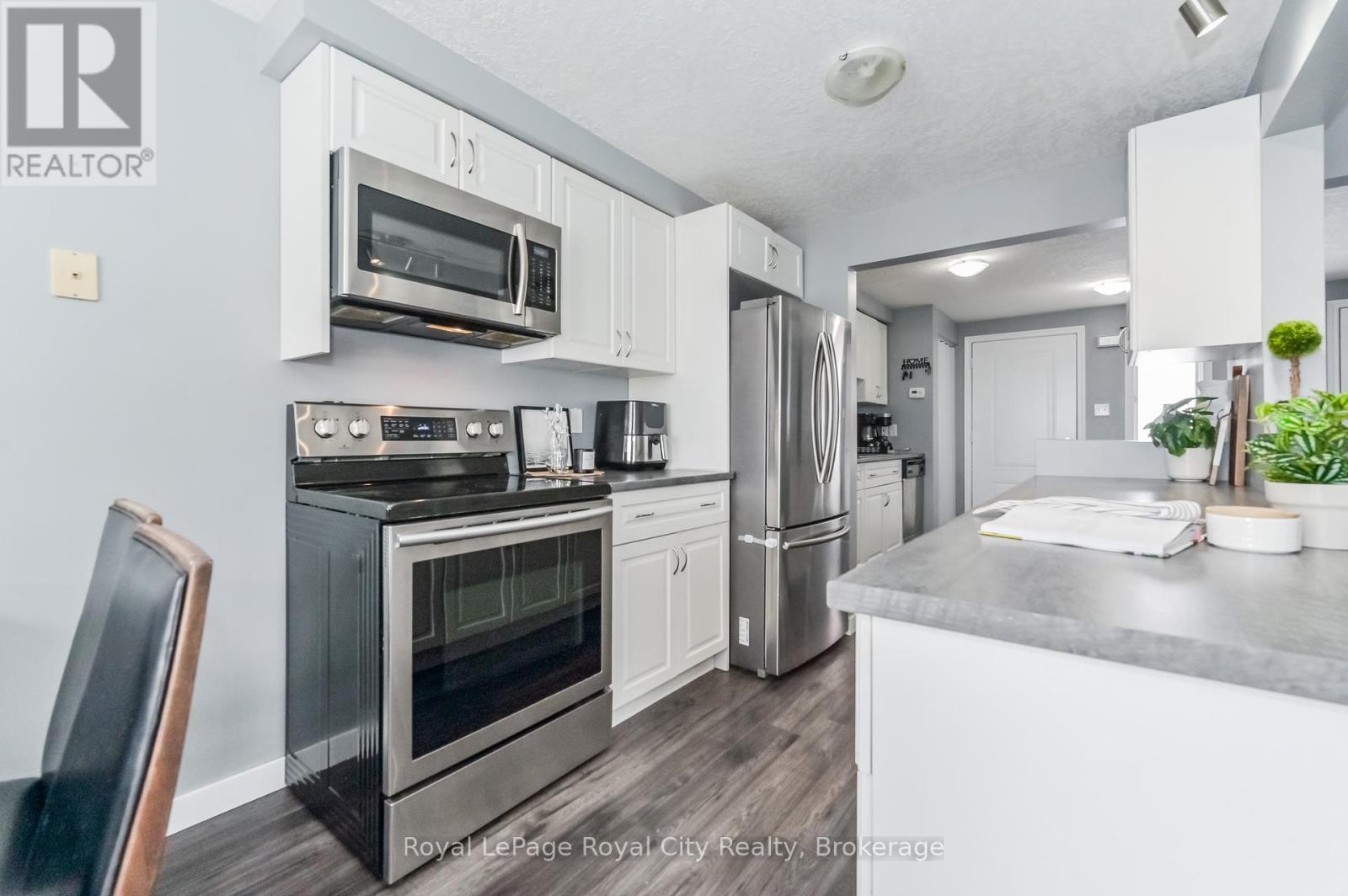 300 Stornoway Drive, Centre Wellington, Ontario  N1M 3K6 - Photo 7 - X12148026