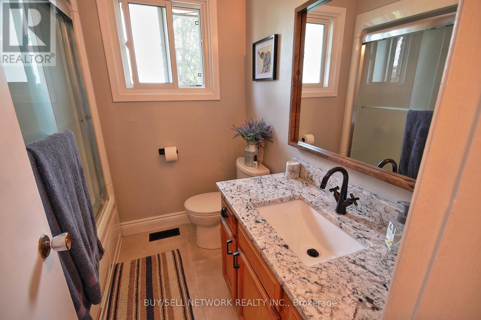 638 River Road S, Peterborough South, Ontario  K9J 1E7 - Photo 13 - X12148058