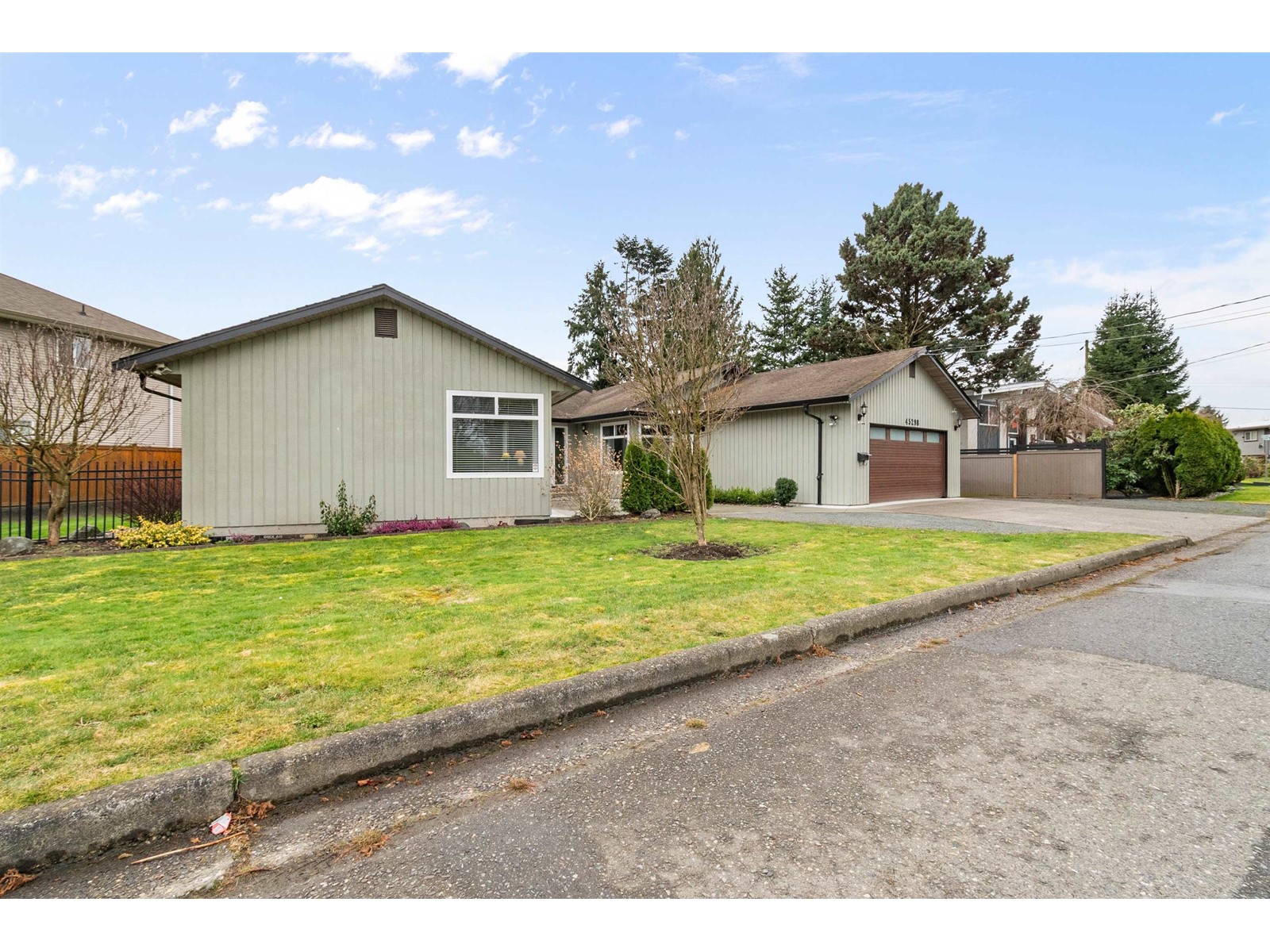 Property at 45298 LAZENBY ROAD image 2