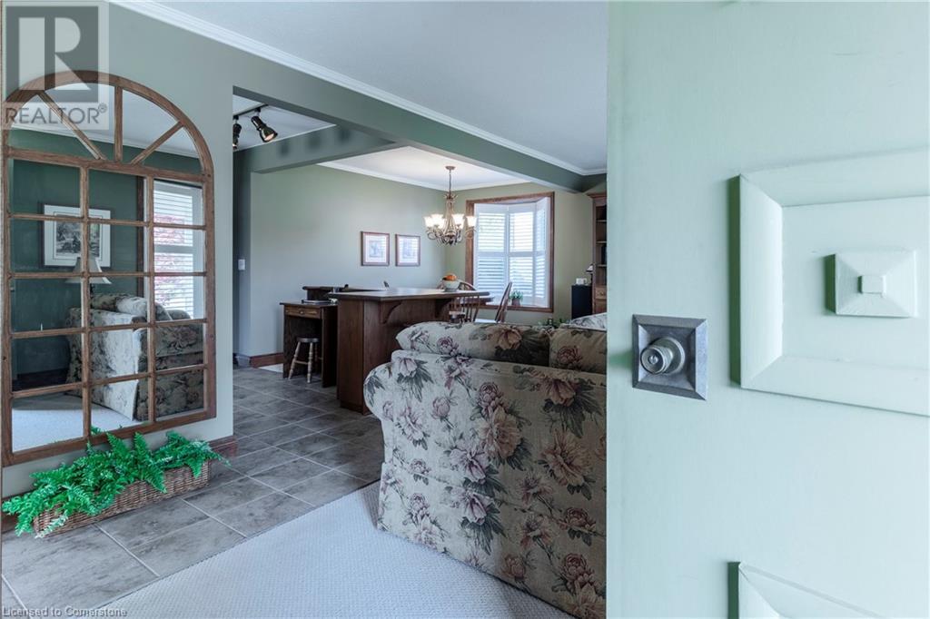 6 E Croydon Court, Hamilton, Ontario  L8T 2W1 - Photo 7 - 40728772
