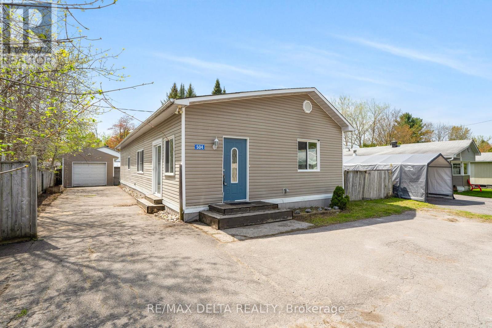504 - 8250 County Road 17 Road, Clarence-Rockland, Ontario  K4K 1K7 - Photo 2 - X12075730