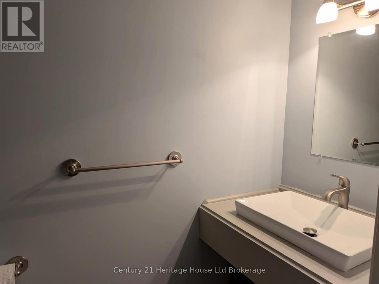 293 Clarke Street N, Woodstock, Ontario  N4S 7M9 - Photo 19 - X12105489