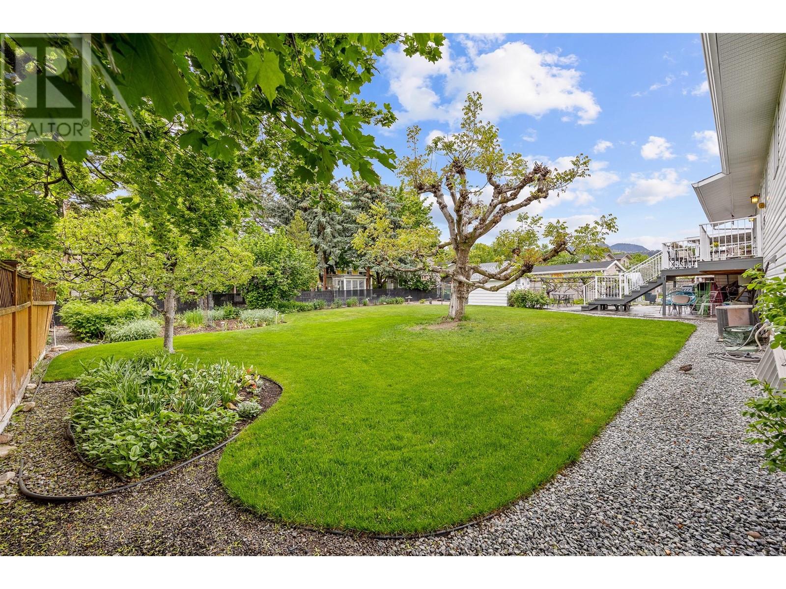 980 Thompson Road, Kelowna, British Columbia  V1X 3X1 - Photo 41 - 10347522