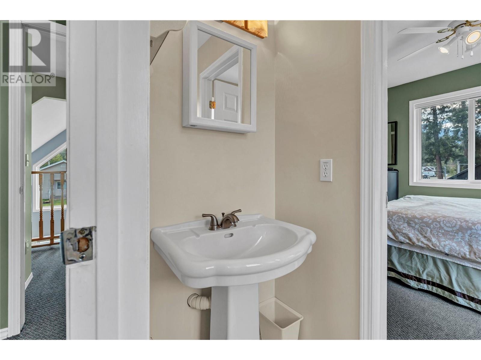 160 2ND Street, Coalmont-Tulameen, BC V0X1W0