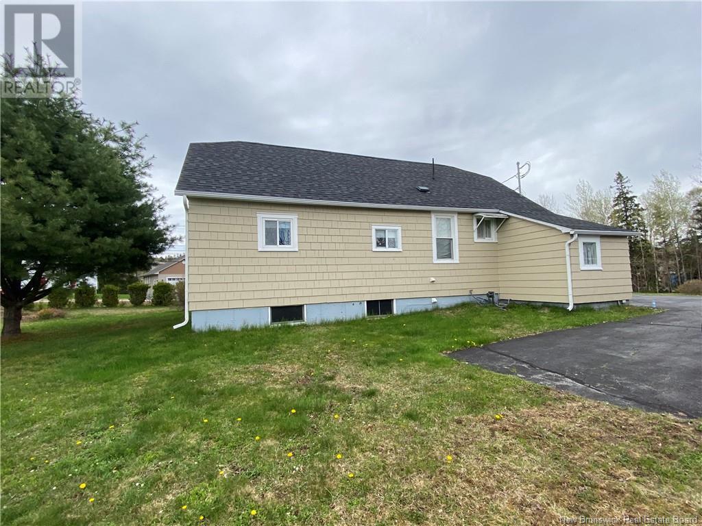 Property at 11 Lila Court image 2